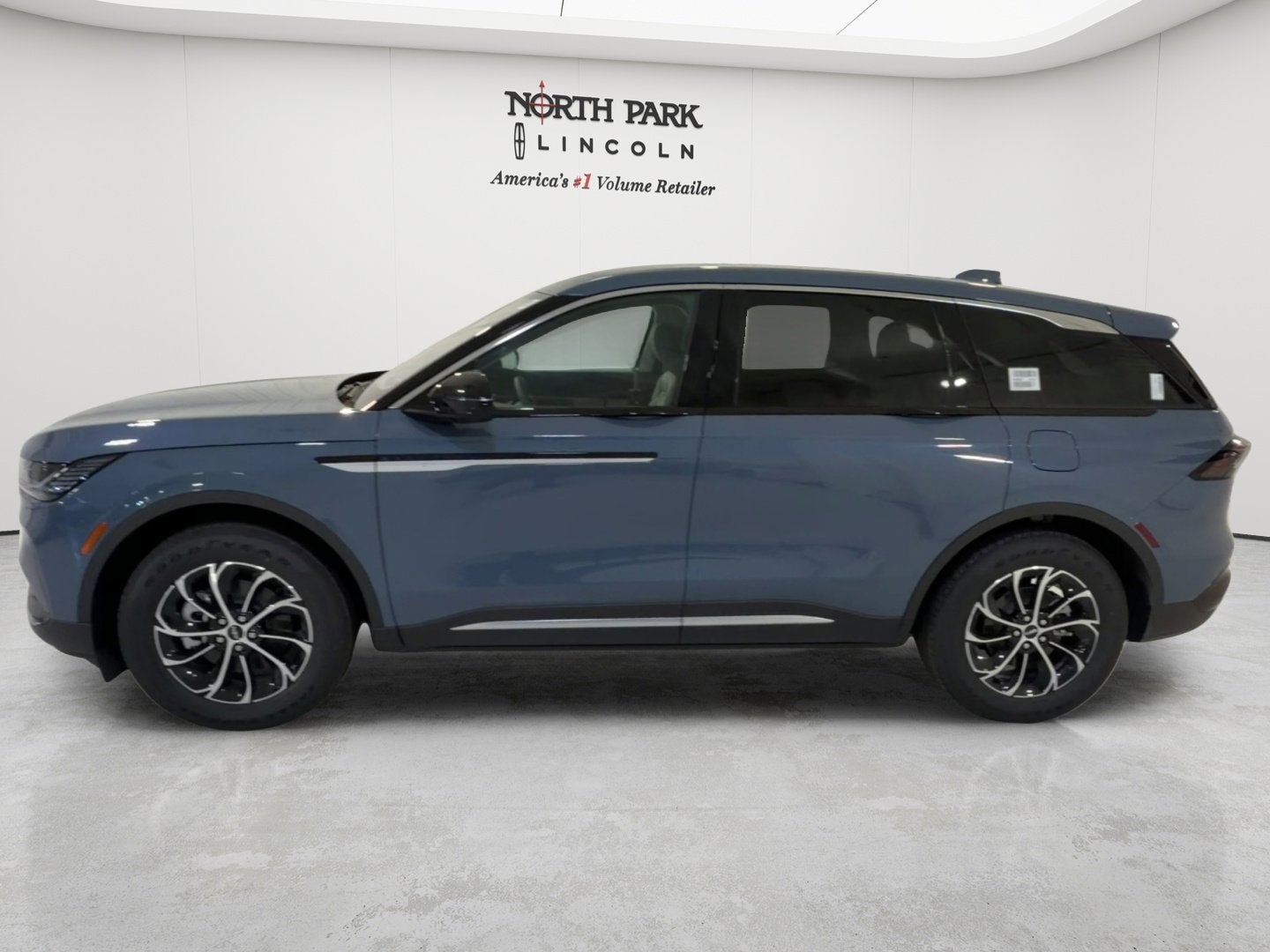 2026 Lincoln Nautilus Premiere Hybrid