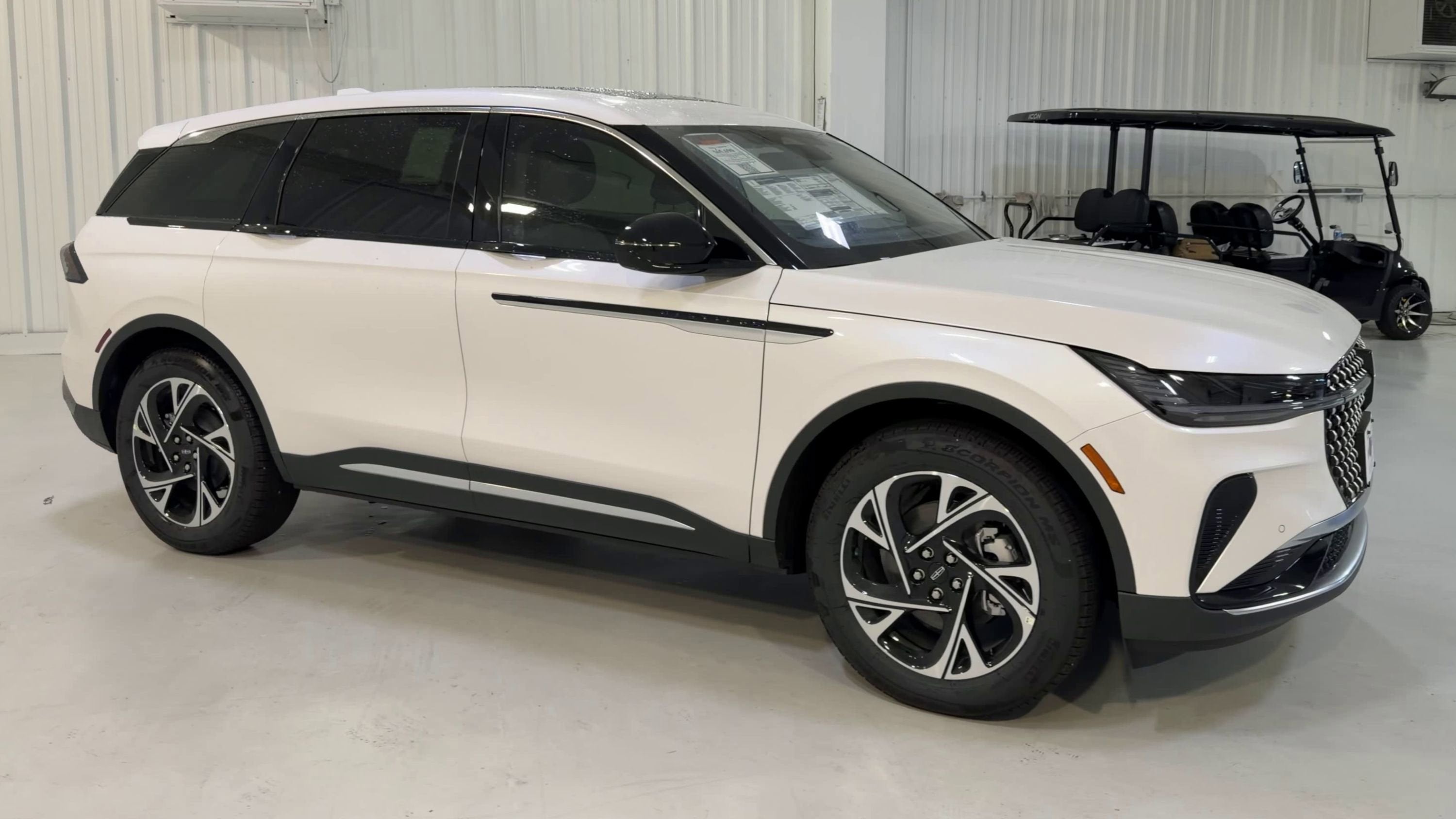 2026 Lincoln Nautilus Premiere Hybrid