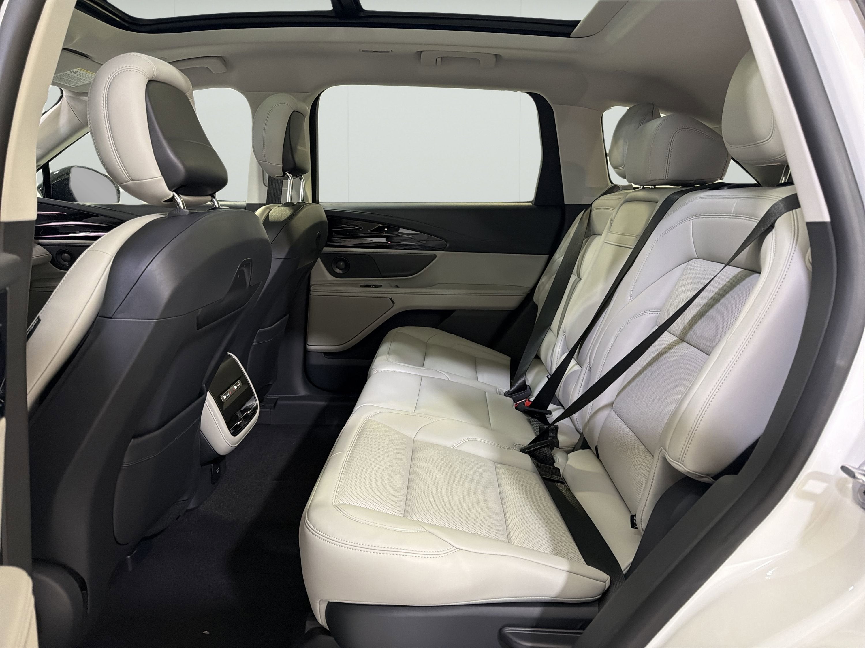 2026 Lincoln Nautilus Premiere Hybrid