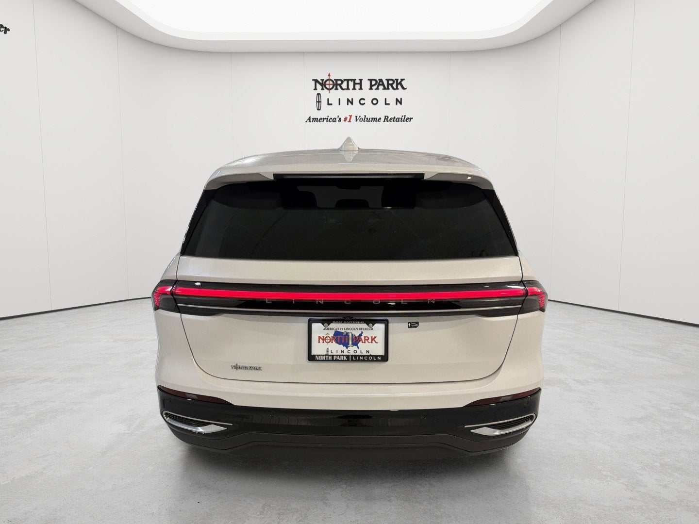 2026 Lincoln Nautilus Premiere Hybrid