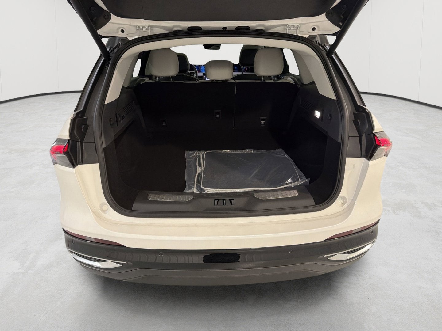2026 Lincoln Nautilus Premiere Hybrid