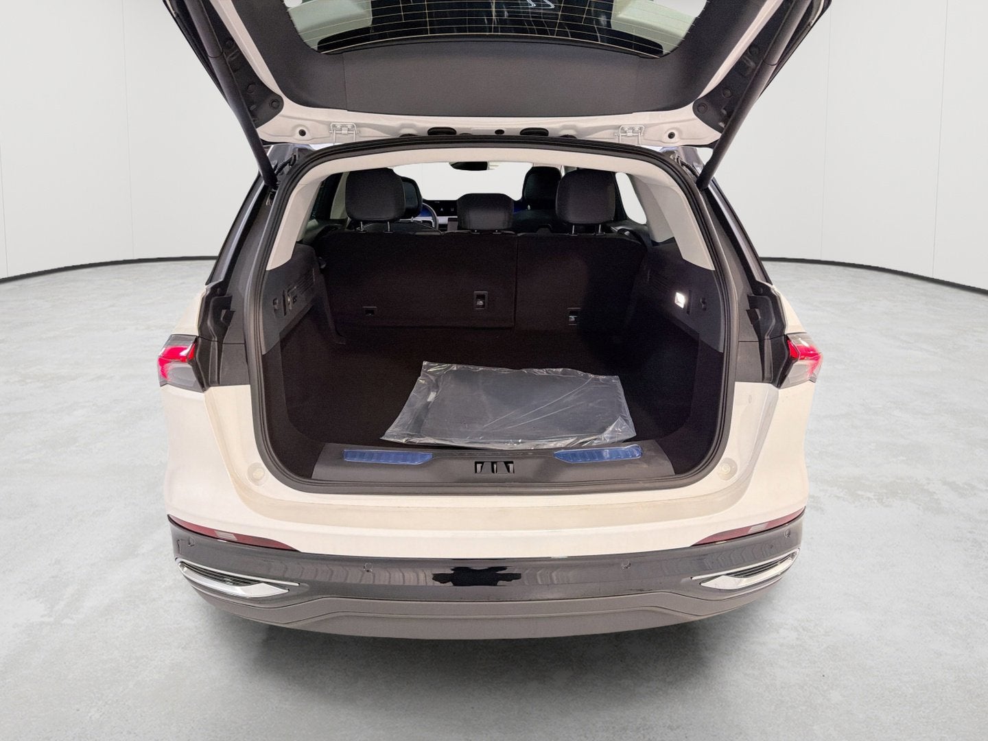 2026 Lincoln Nautilus Premiere Hybrid