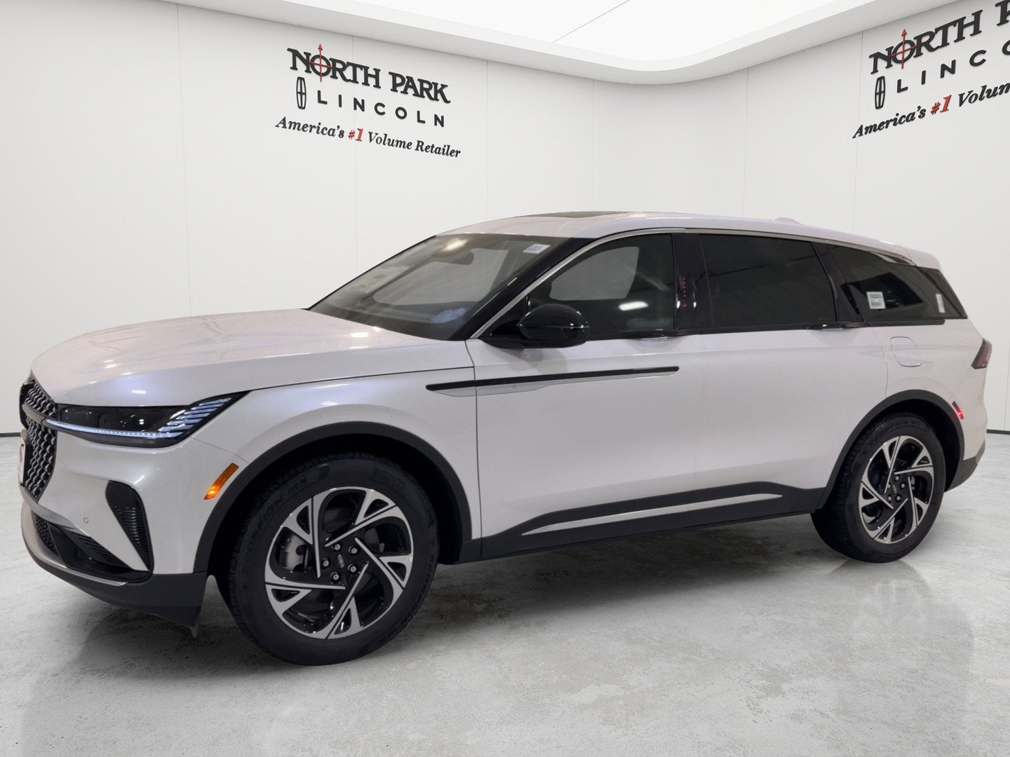 2026 Lincoln Nautilus Premiere Hybrid