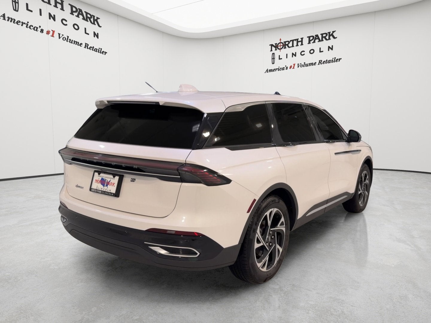 2026 Lincoln Nautilus Premiere Hybrid