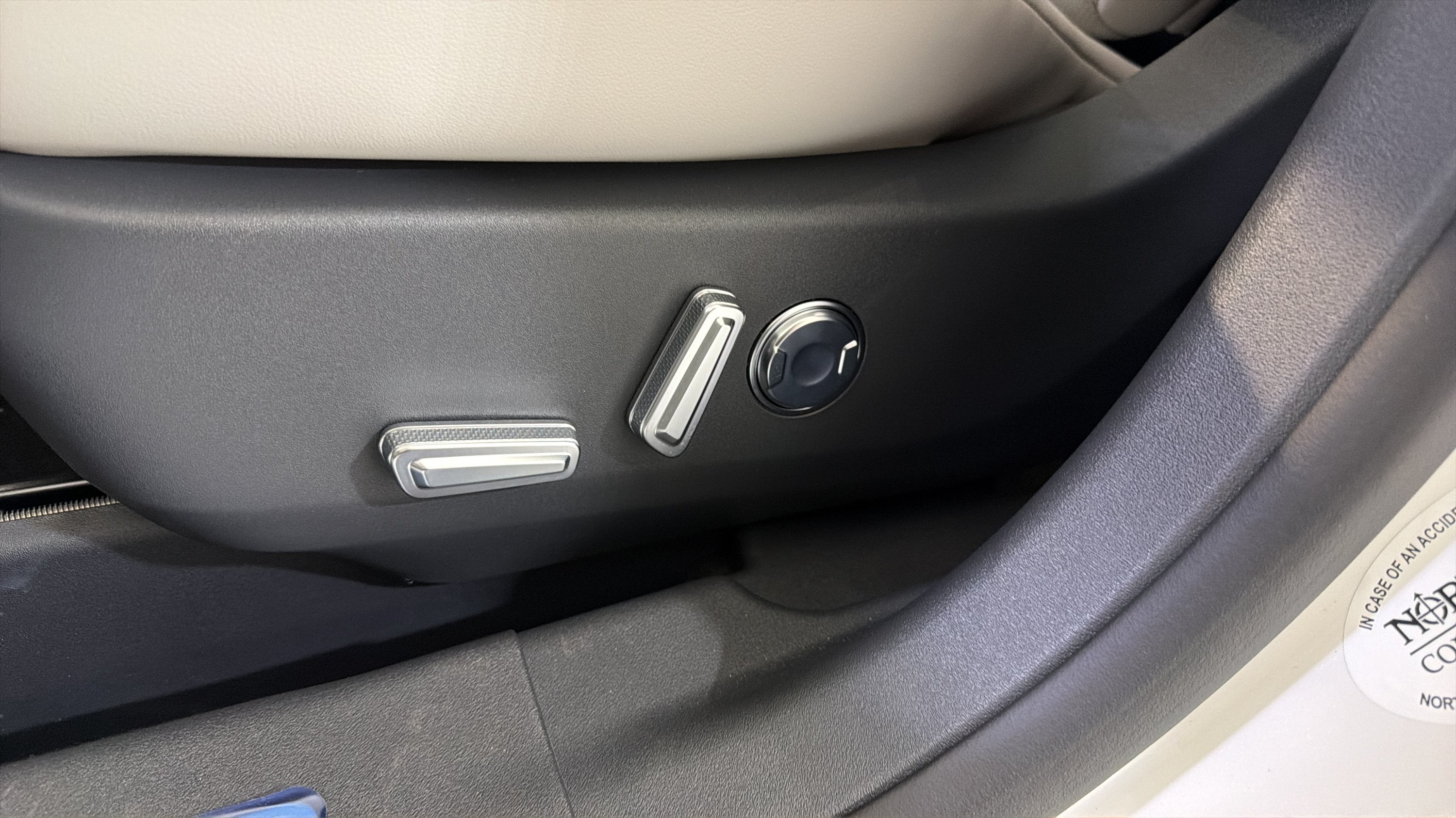 2026 Lincoln Nautilus Premiere Hybrid