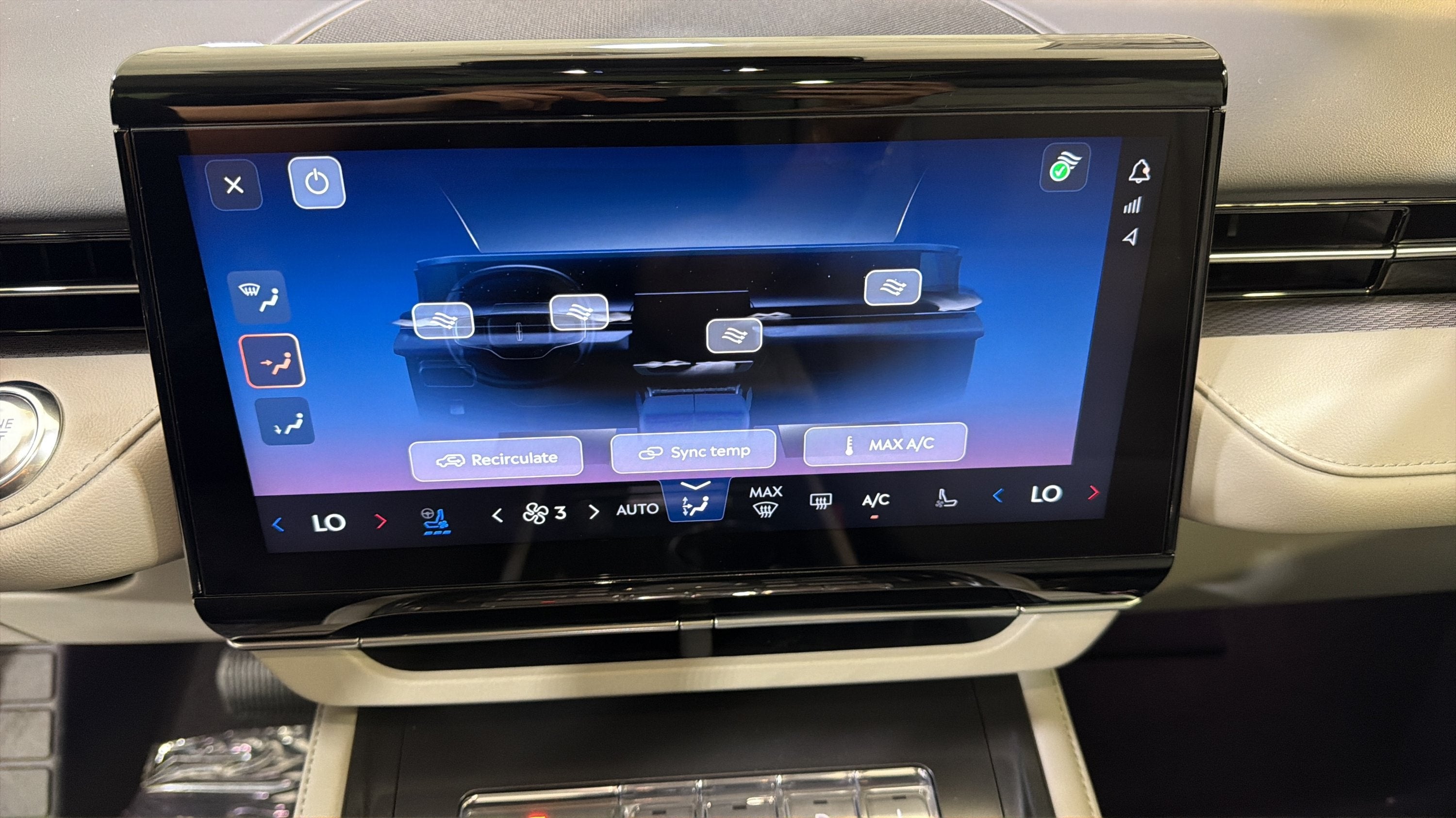 2026 Lincoln Nautilus Premiere Hybrid