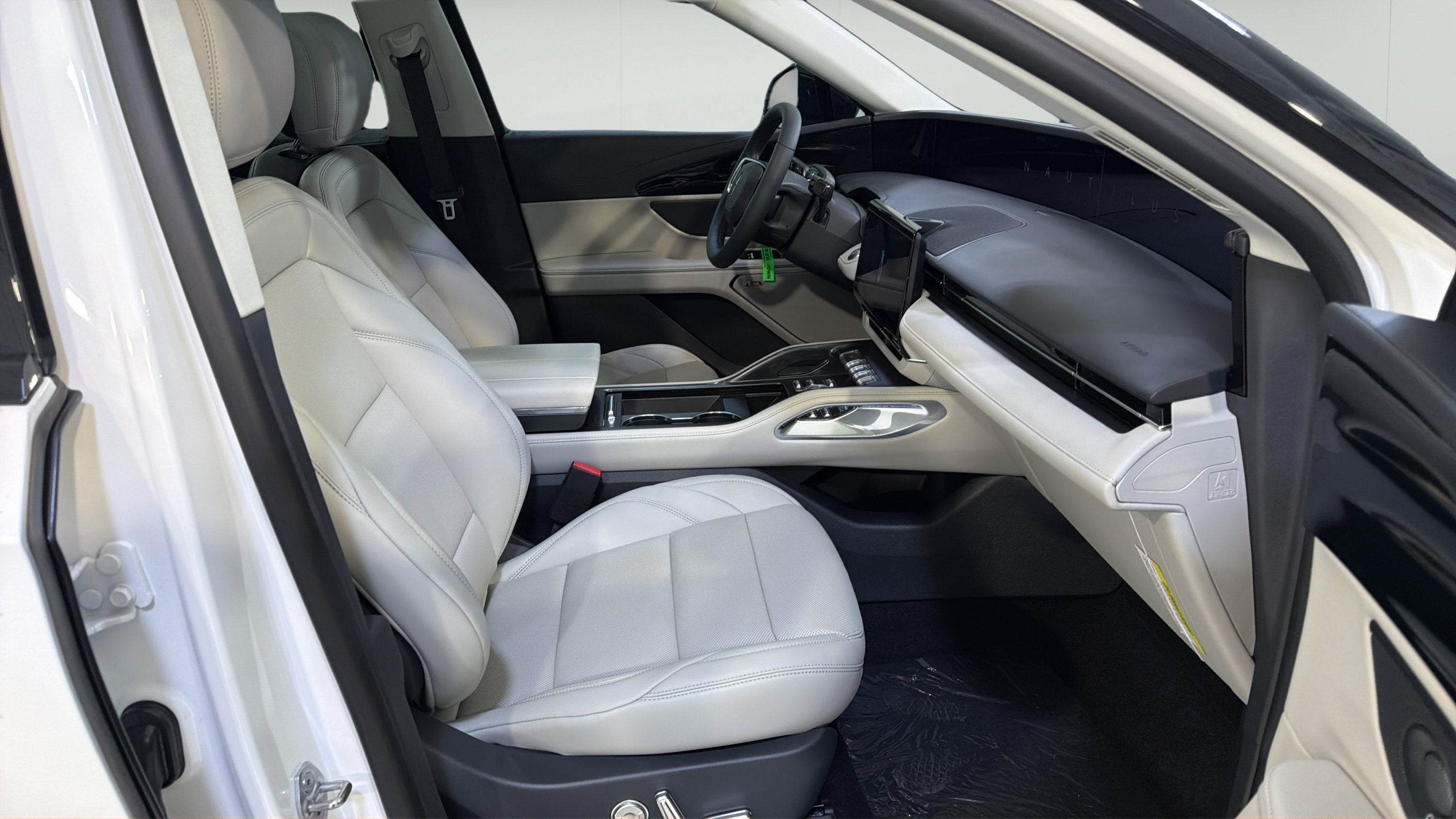 2026 Lincoln Nautilus Premiere Hybrid