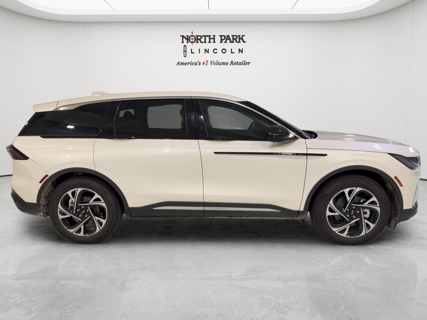 2026 Lincoln Nautilus Premiere Hybrid