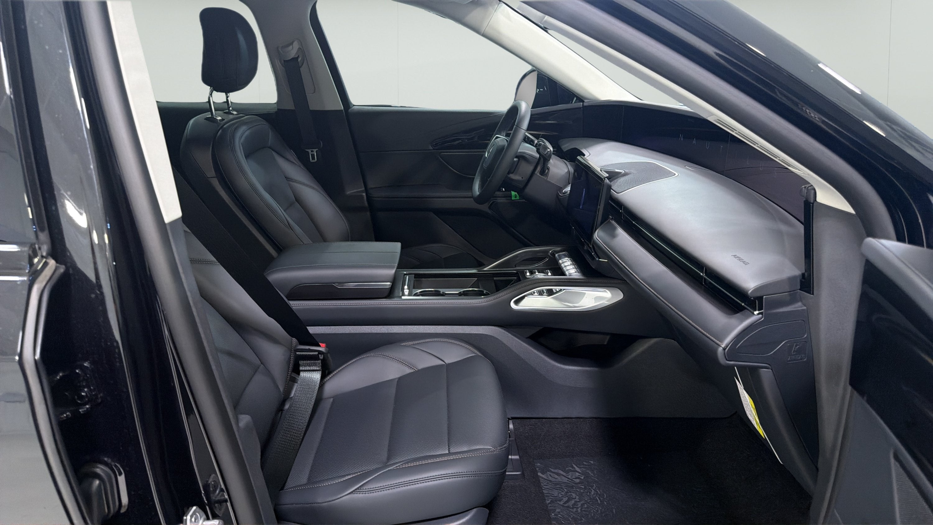 2026 Lincoln Nautilus Premiere Hybrid