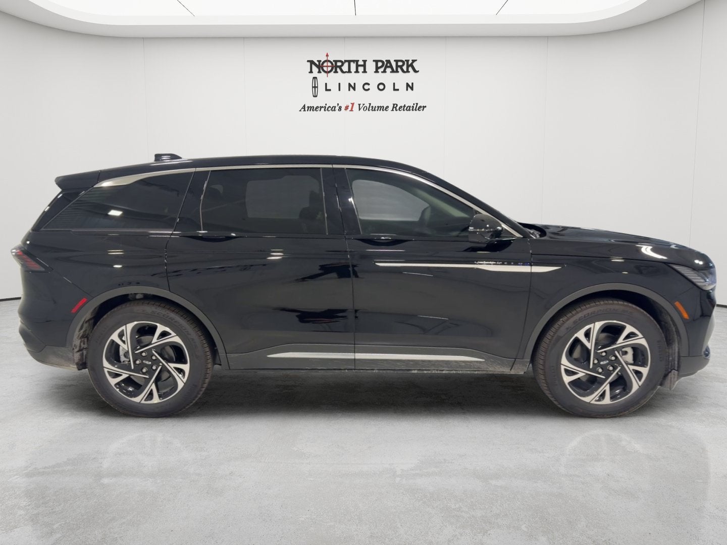 2026 Lincoln Nautilus Premiere Hybrid