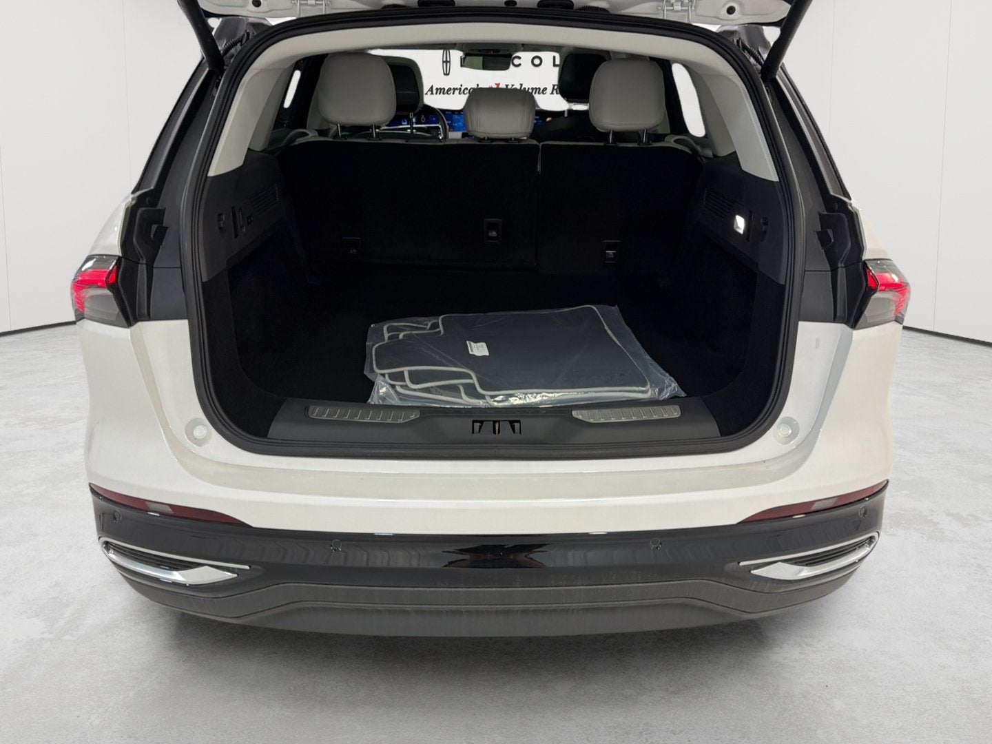 2026 Lincoln Nautilus Premiere Hybrid