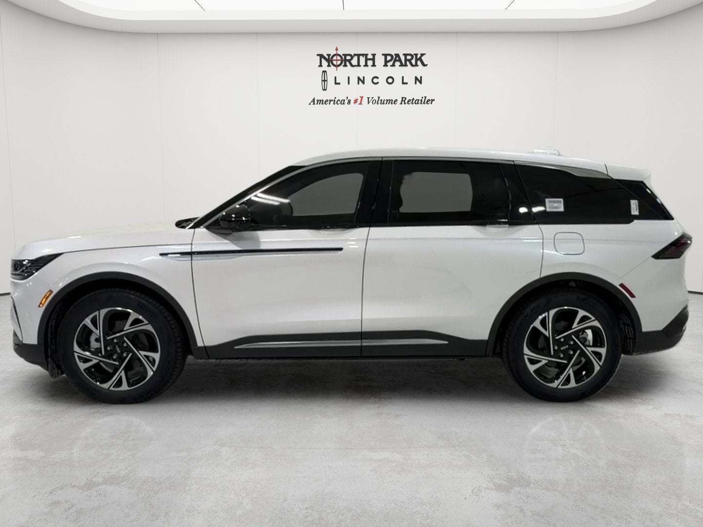 2026 Lincoln Nautilus Premiere Hybrid