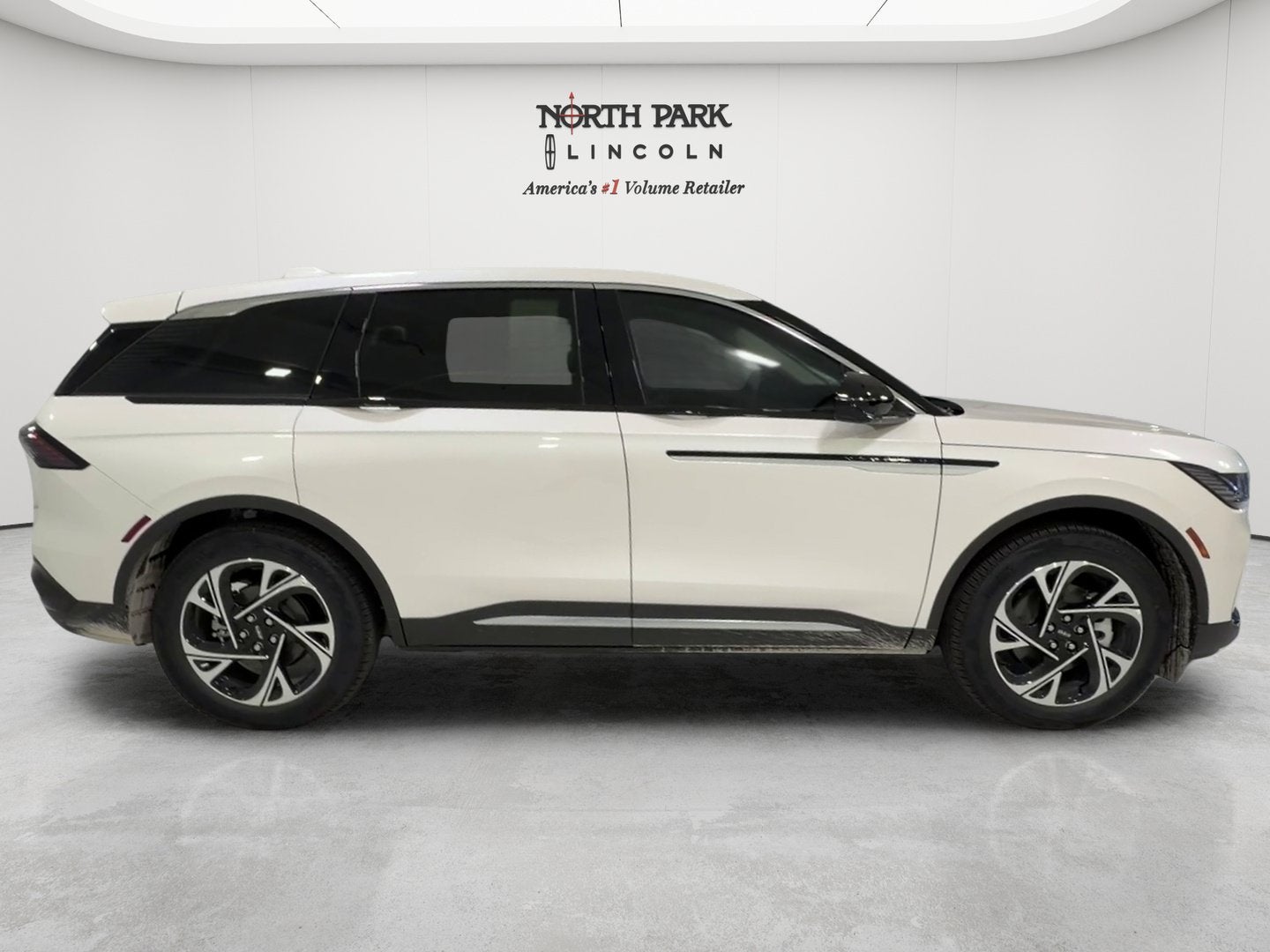2026 Lincoln Nautilus Premiere Hybrid
