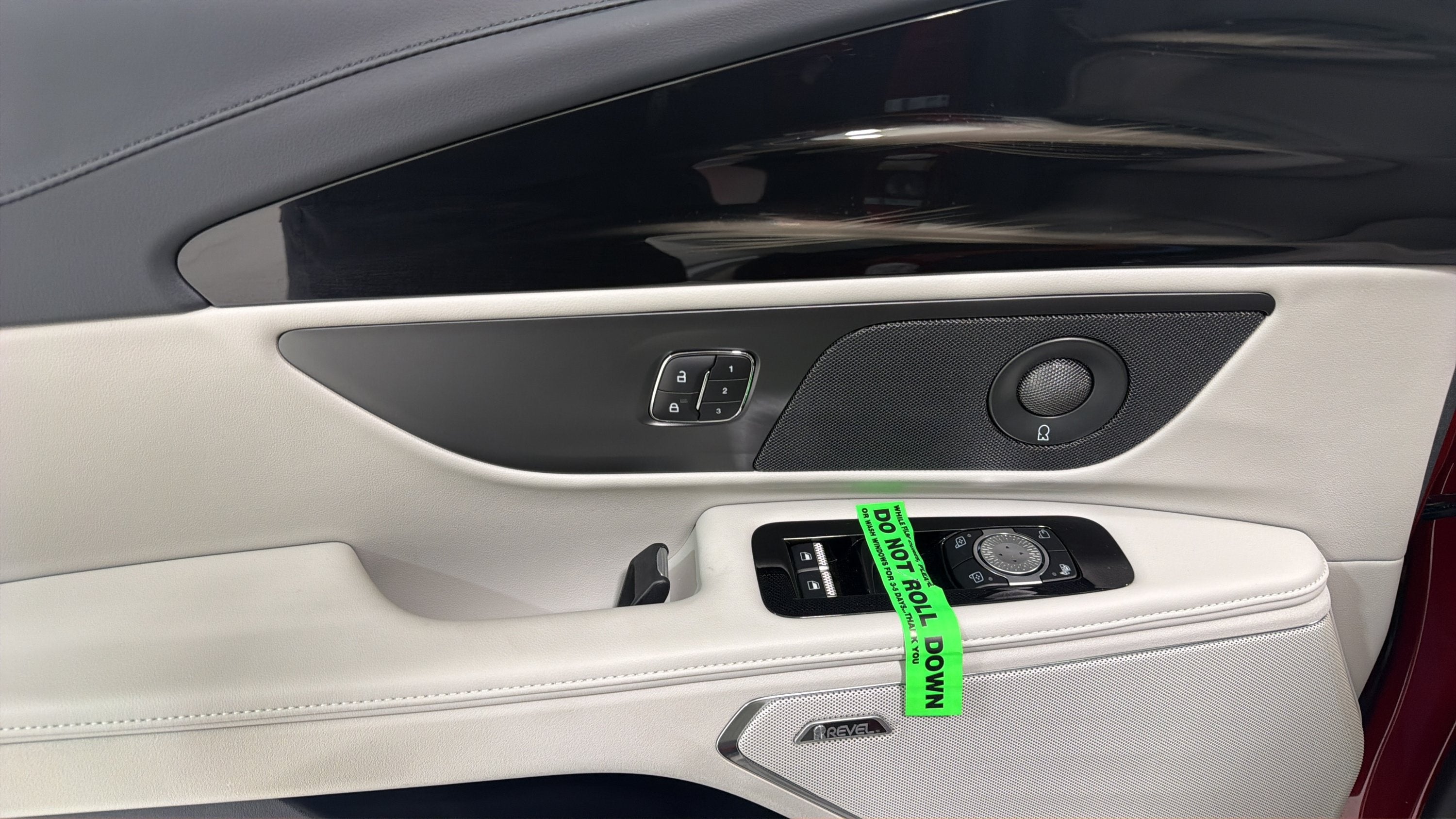 2026 Lincoln Nautilus Premiere Hybrid