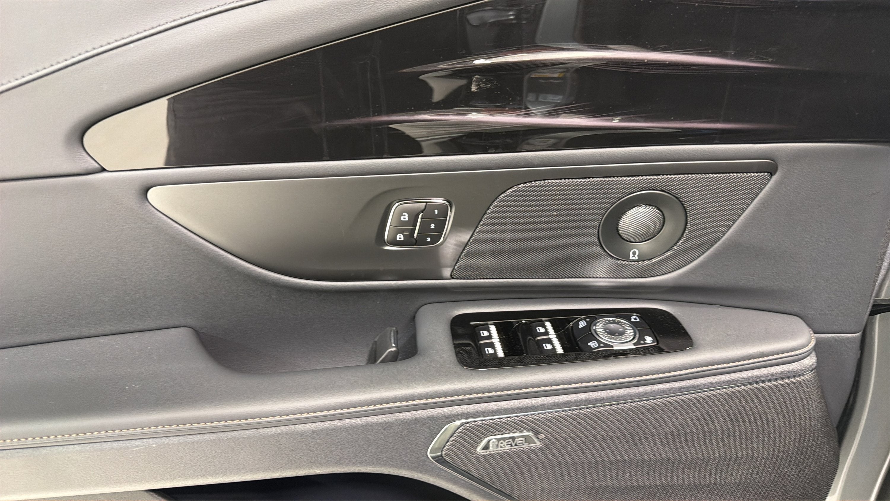 2026 Lincoln Nautilus Premiere Hybrid