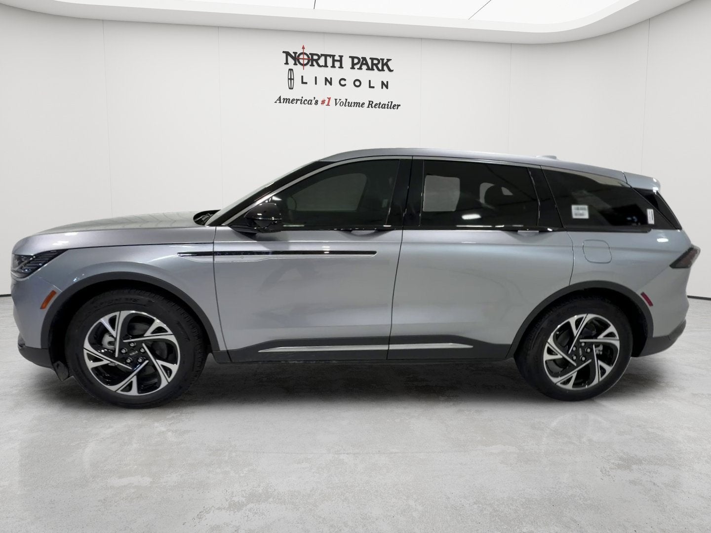 2026 Lincoln Nautilus Premiere Hybrid