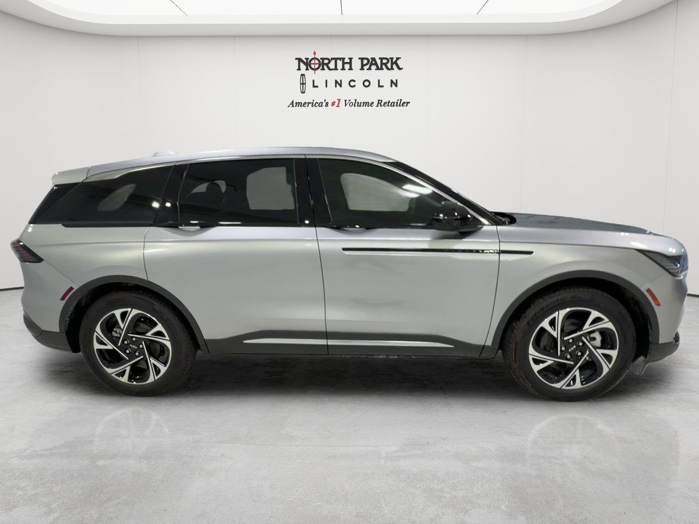 2026 Lincoln Nautilus Premiere Hybrid