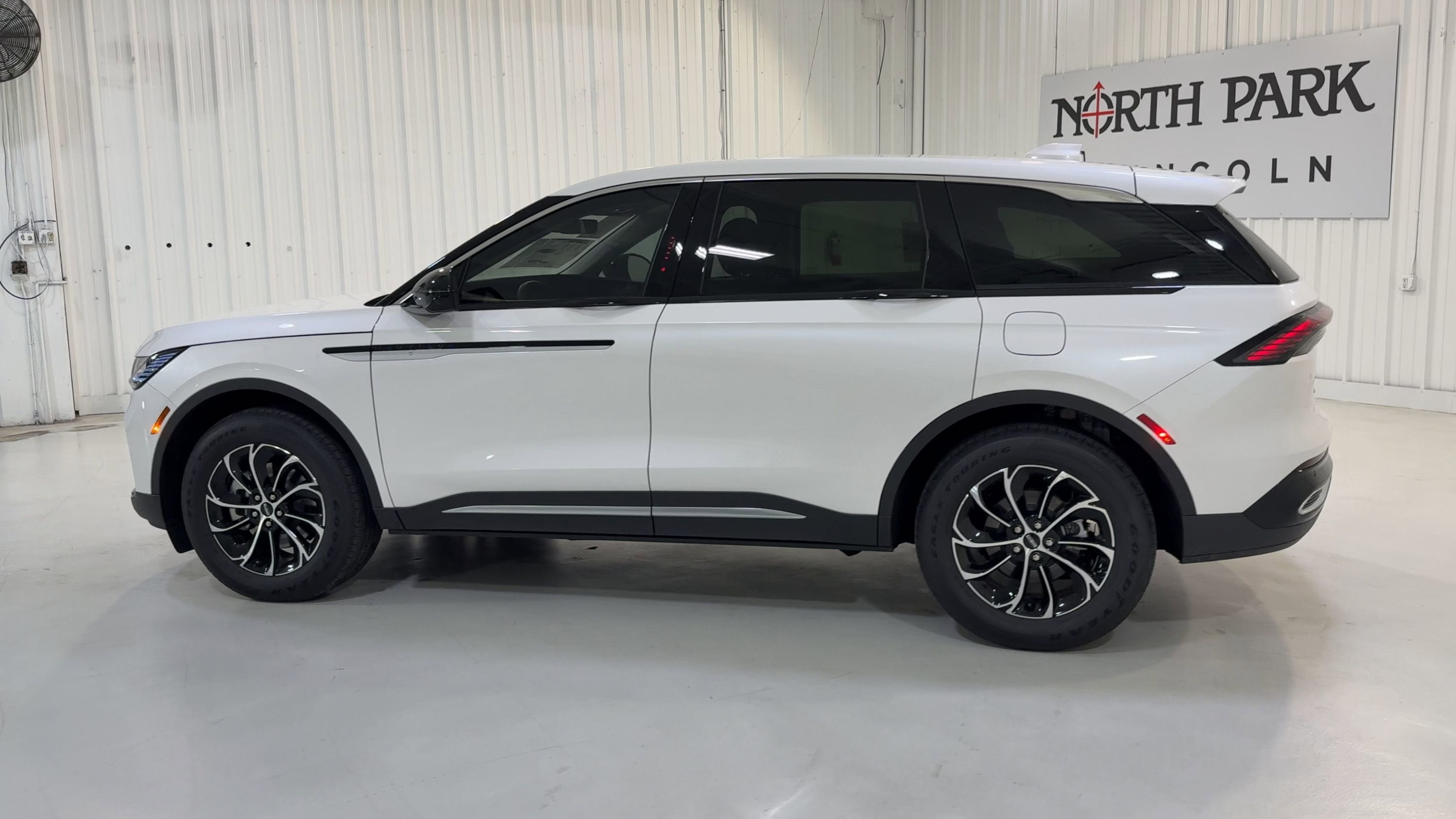 2026 Lincoln Nautilus Premiere Hybrid