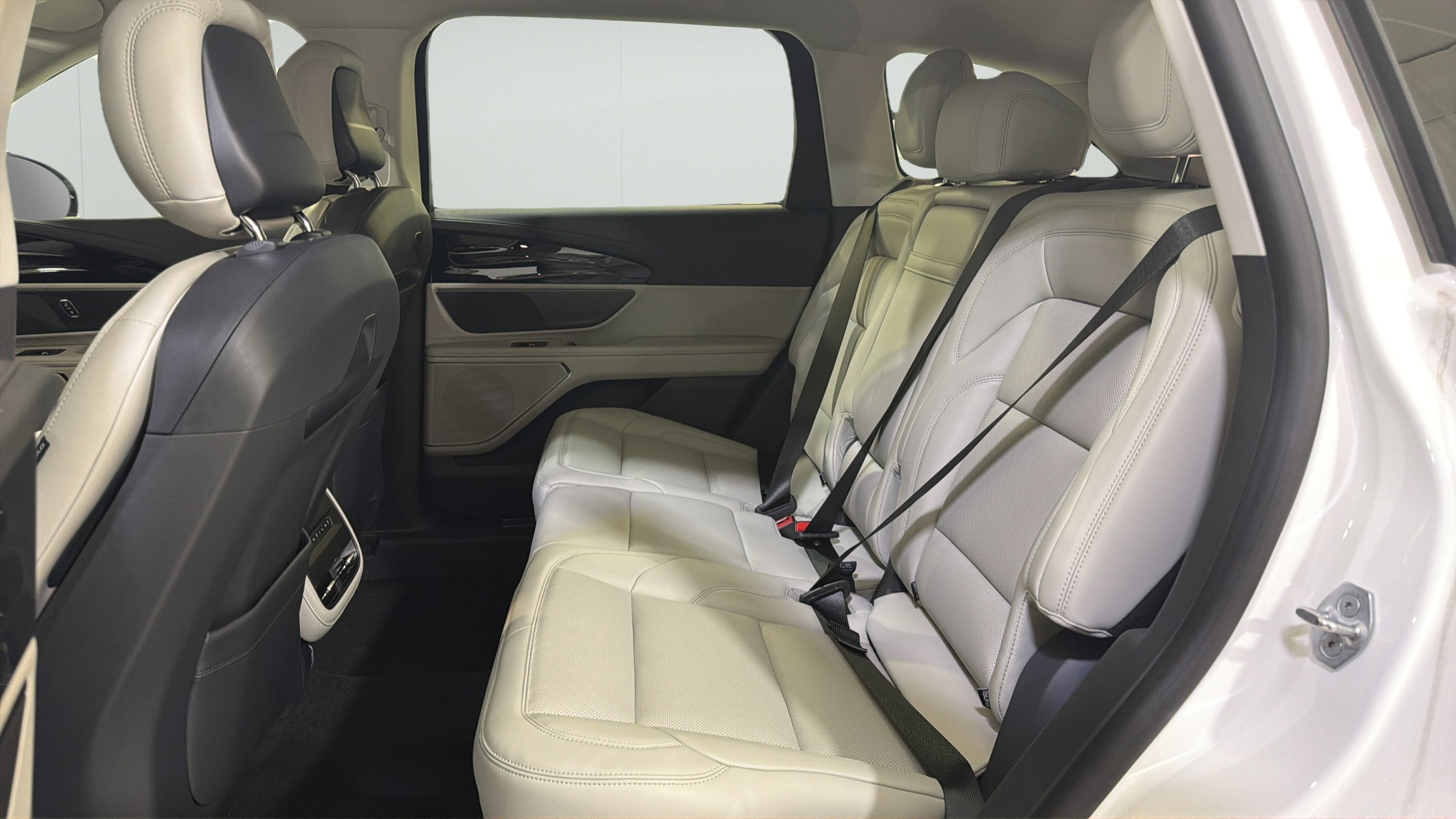 2026 Lincoln Nautilus Premiere Hybrid