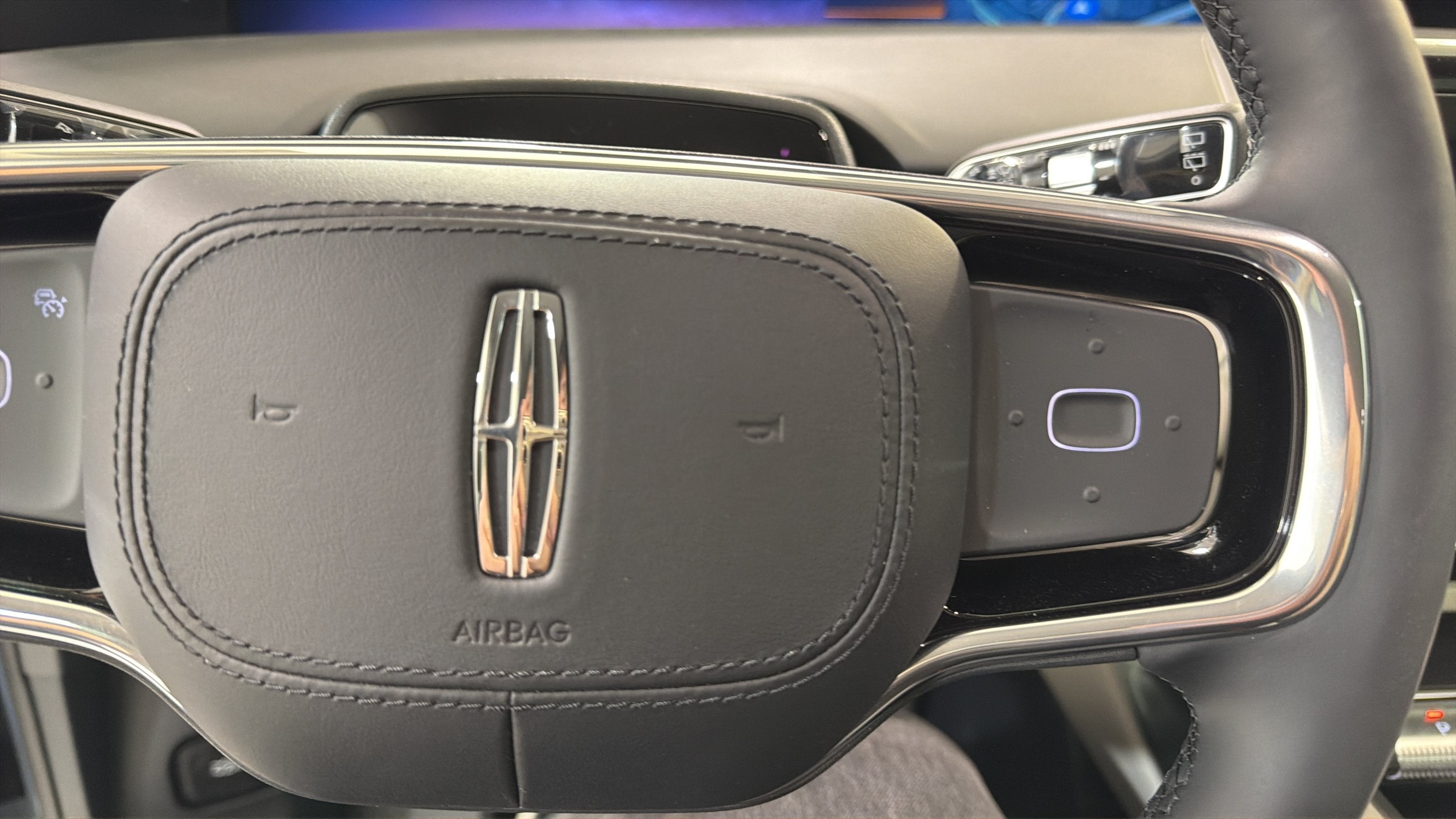2026 Lincoln Nautilus Premiere Hybrid