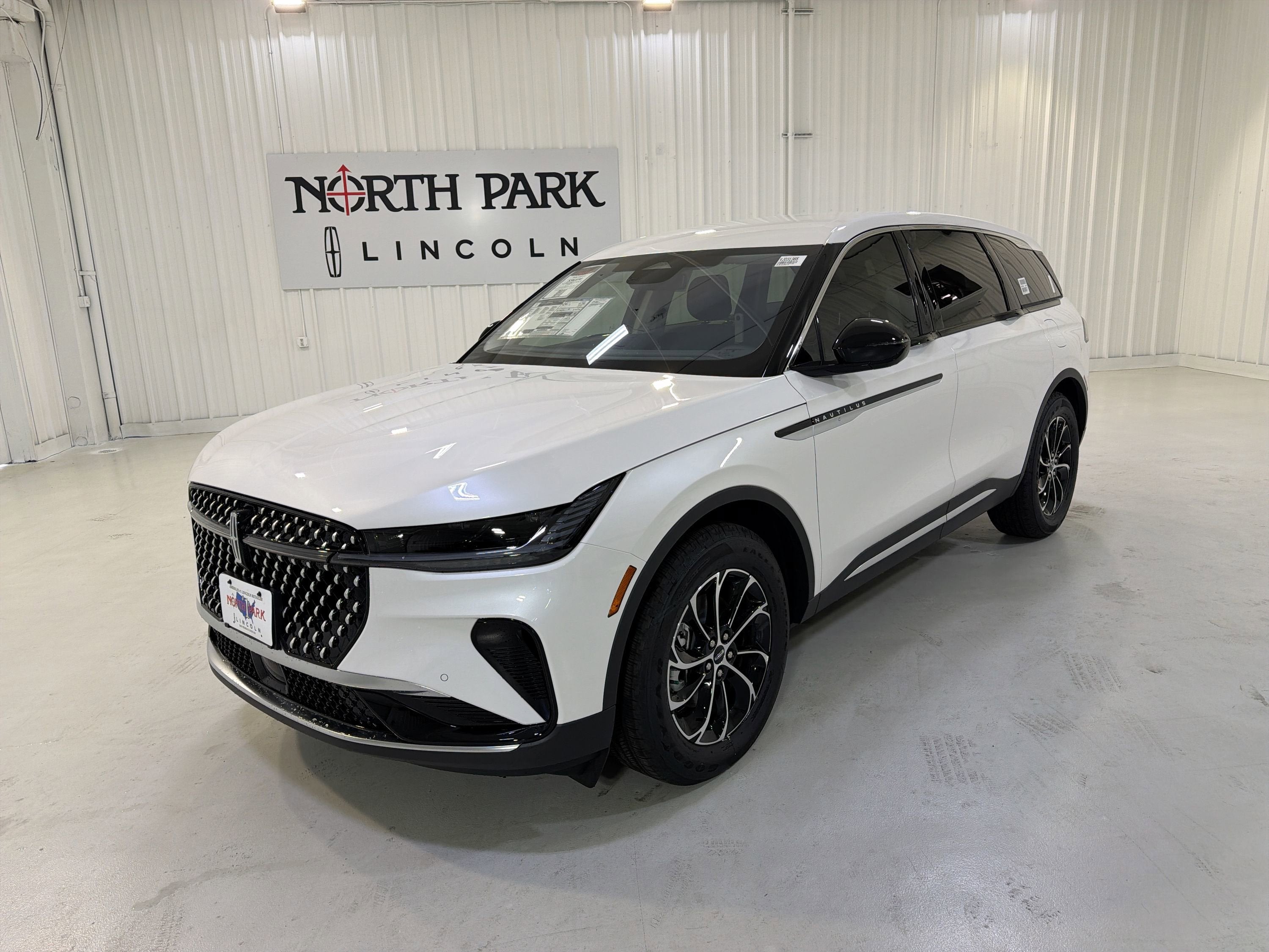 2026 Lincoln Nautilus Premiere AWD's photo