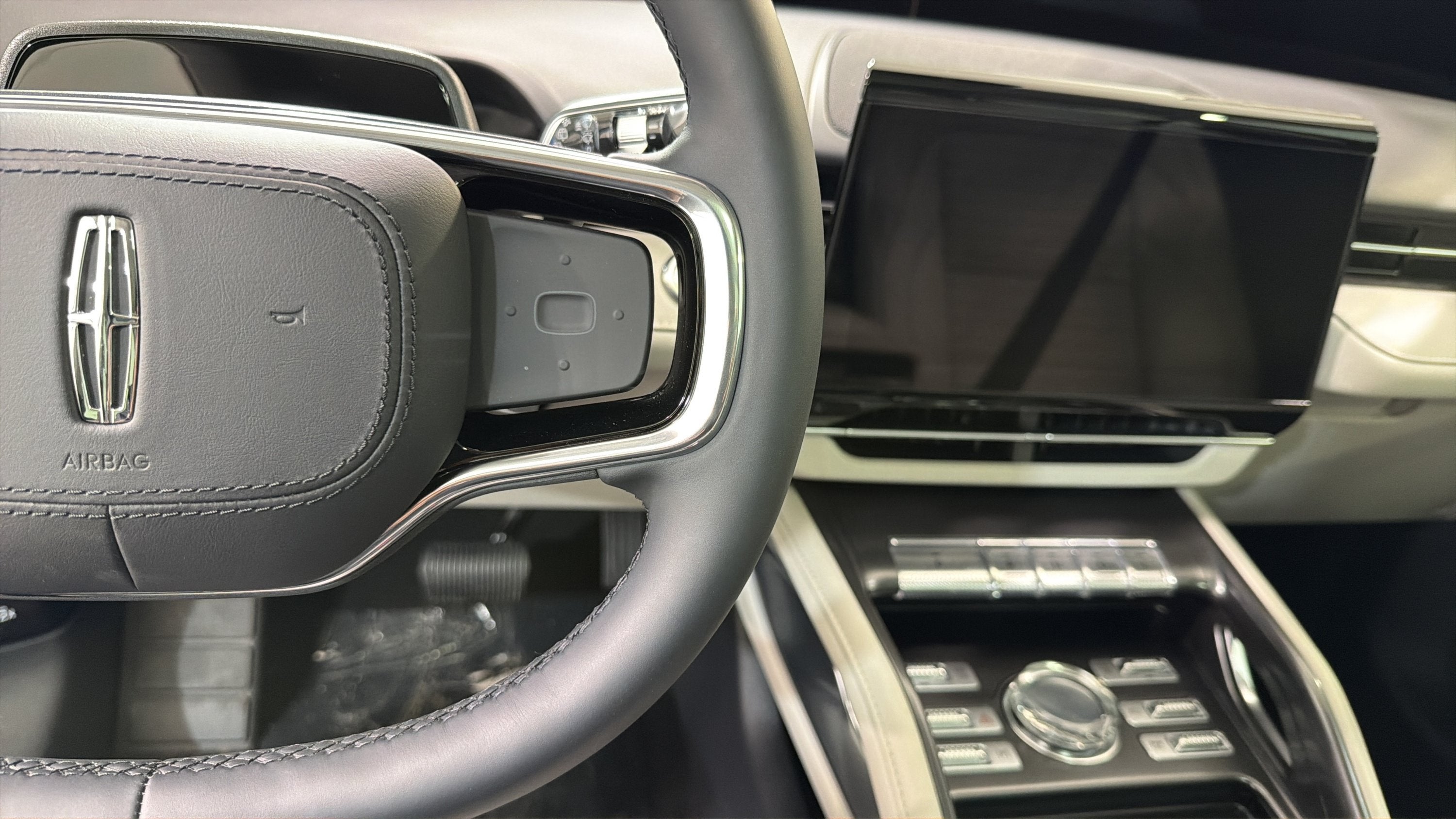 2026 Lincoln Nautilus Reserve Hybrid