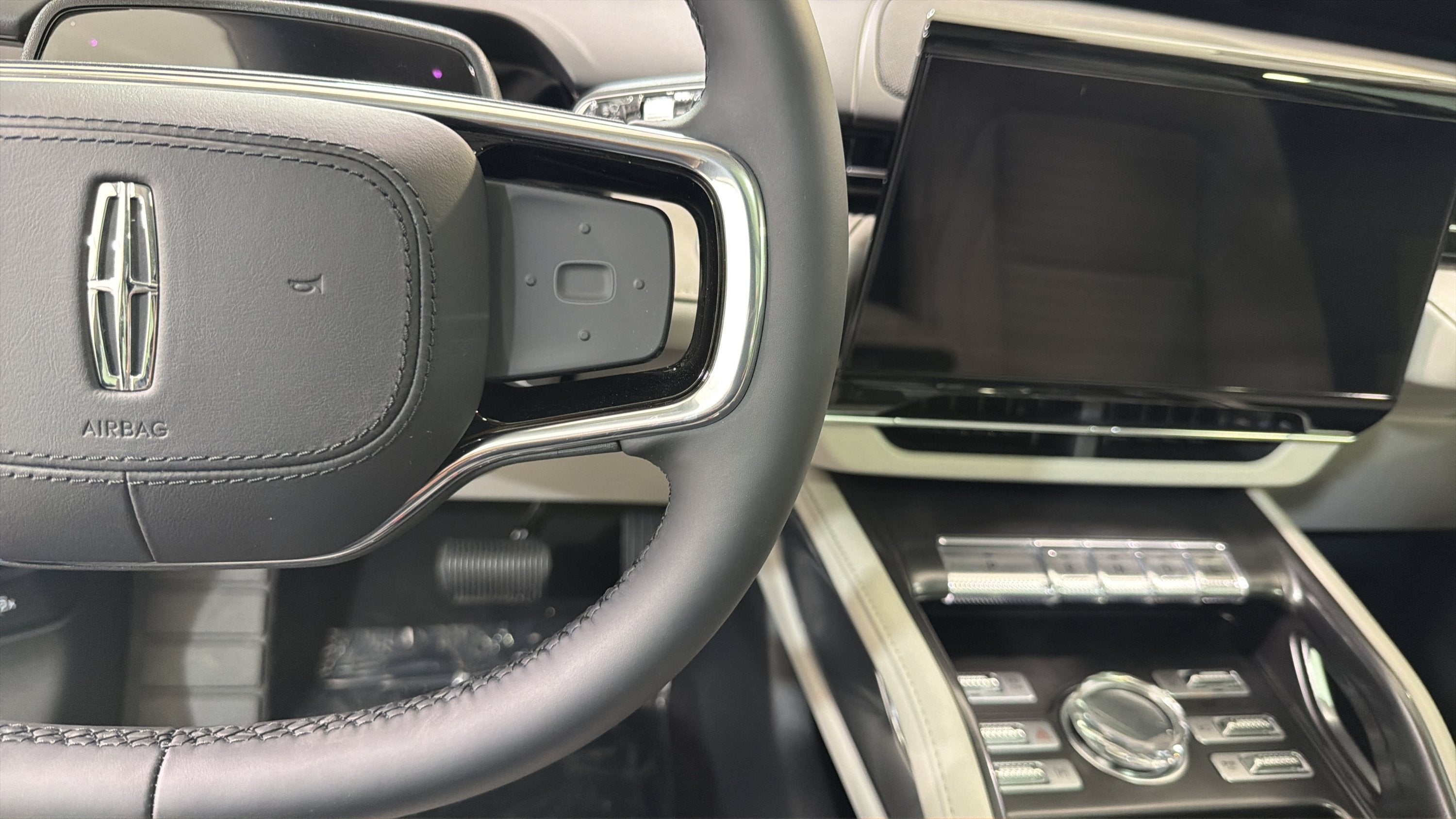 2026 Lincoln Nautilus Reserve Hybrid