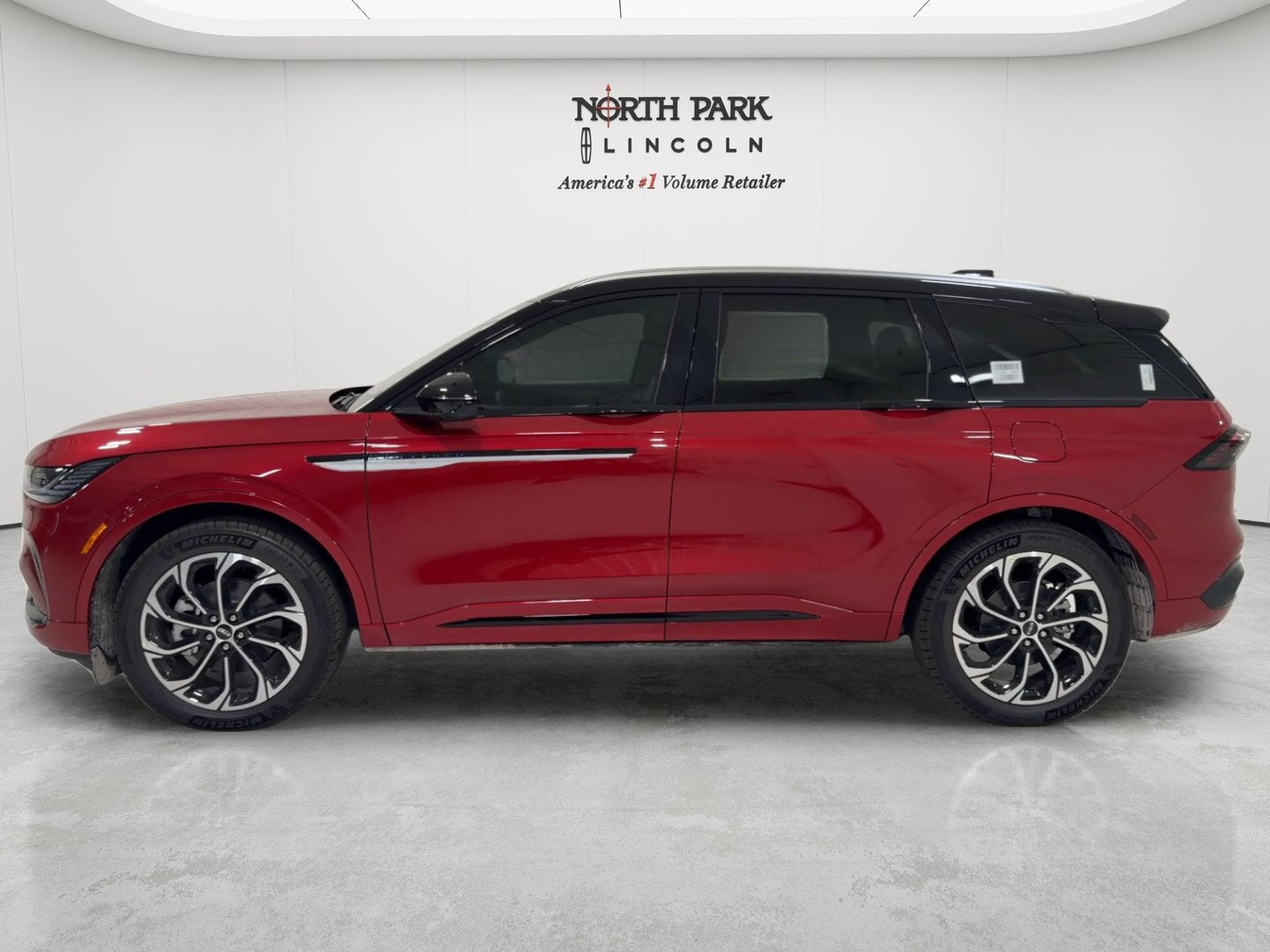 2026 Lincoln Nautilus Reserve Hybrid