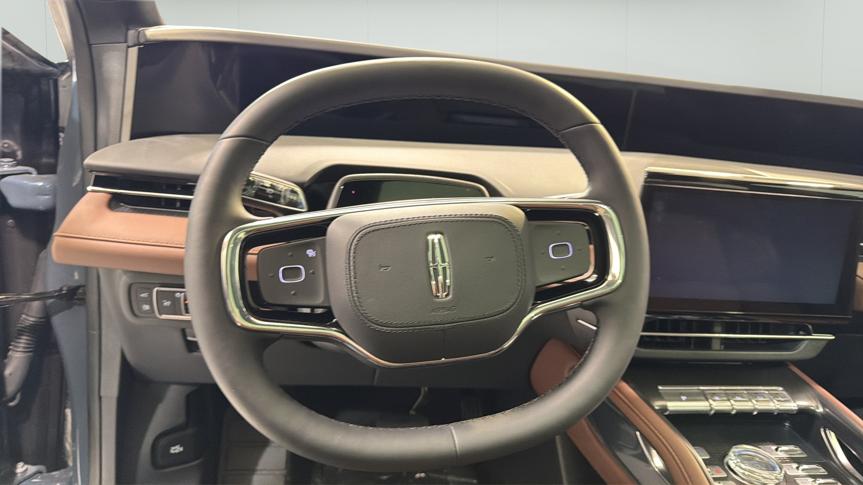 2026 Lincoln Nautilus Reserve Hybrid