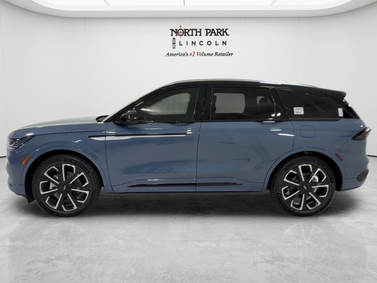 2026 Lincoln Nautilus Reserve Hybrid