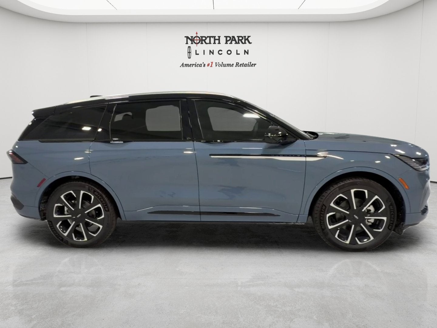 2026 Lincoln Nautilus Reserve Hybrid