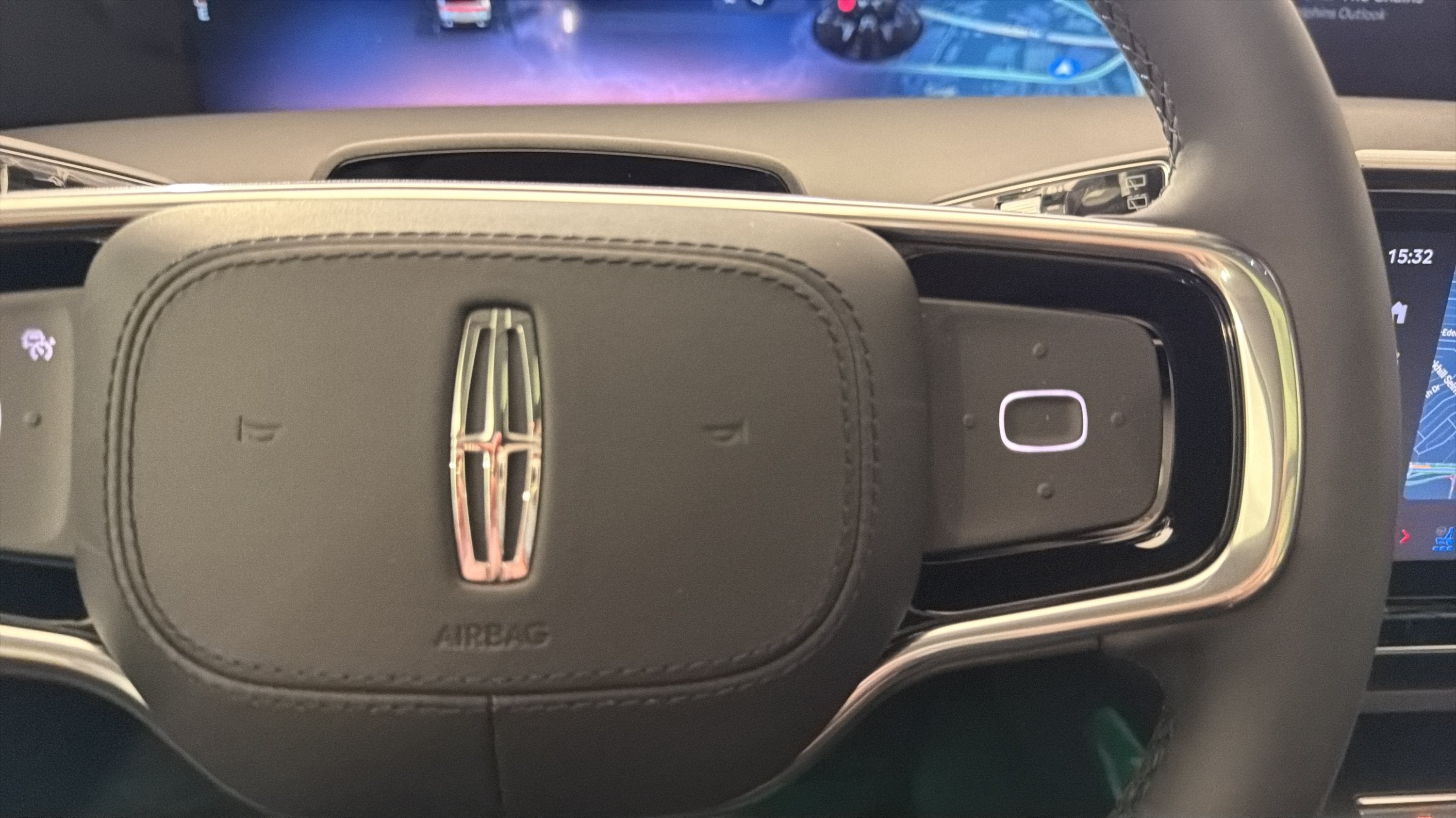2026 Lincoln Nautilus Reserve Hybrid