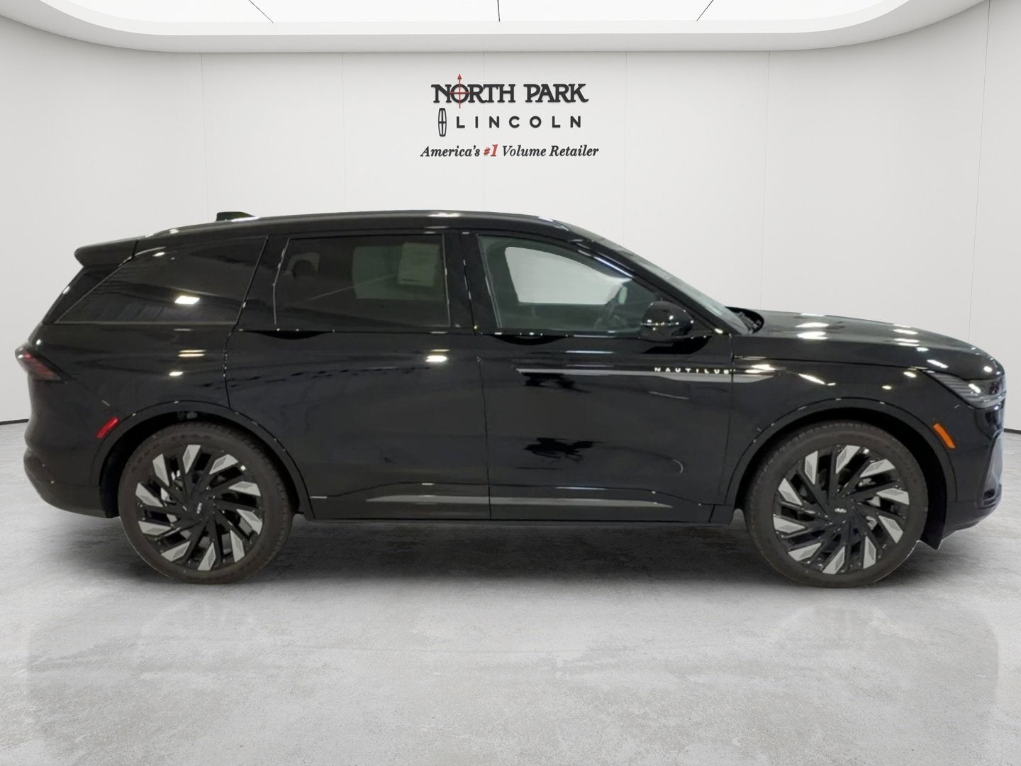 2026 Lincoln Nautilus Reserve Hybrid