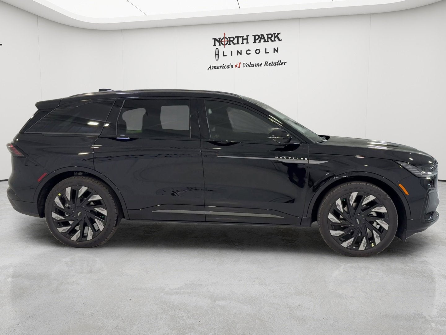 2026 Lincoln Nautilus Reserve Hybrid