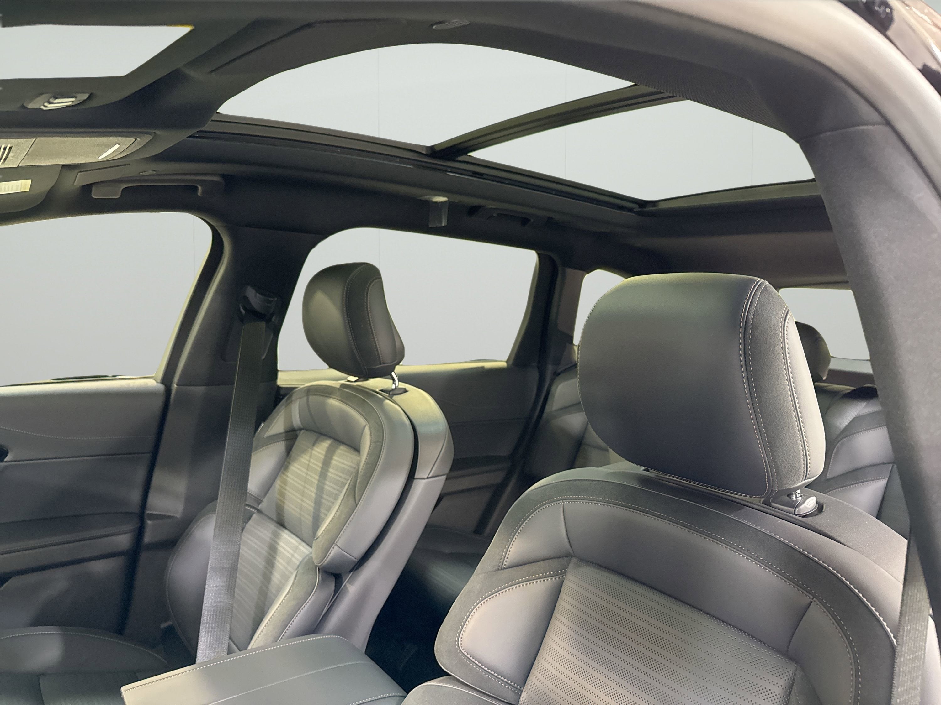 2026 Lincoln Nautilus Reserve Hybrid