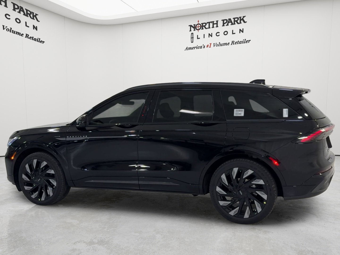 2026 Lincoln Nautilus Reserve Hybrid