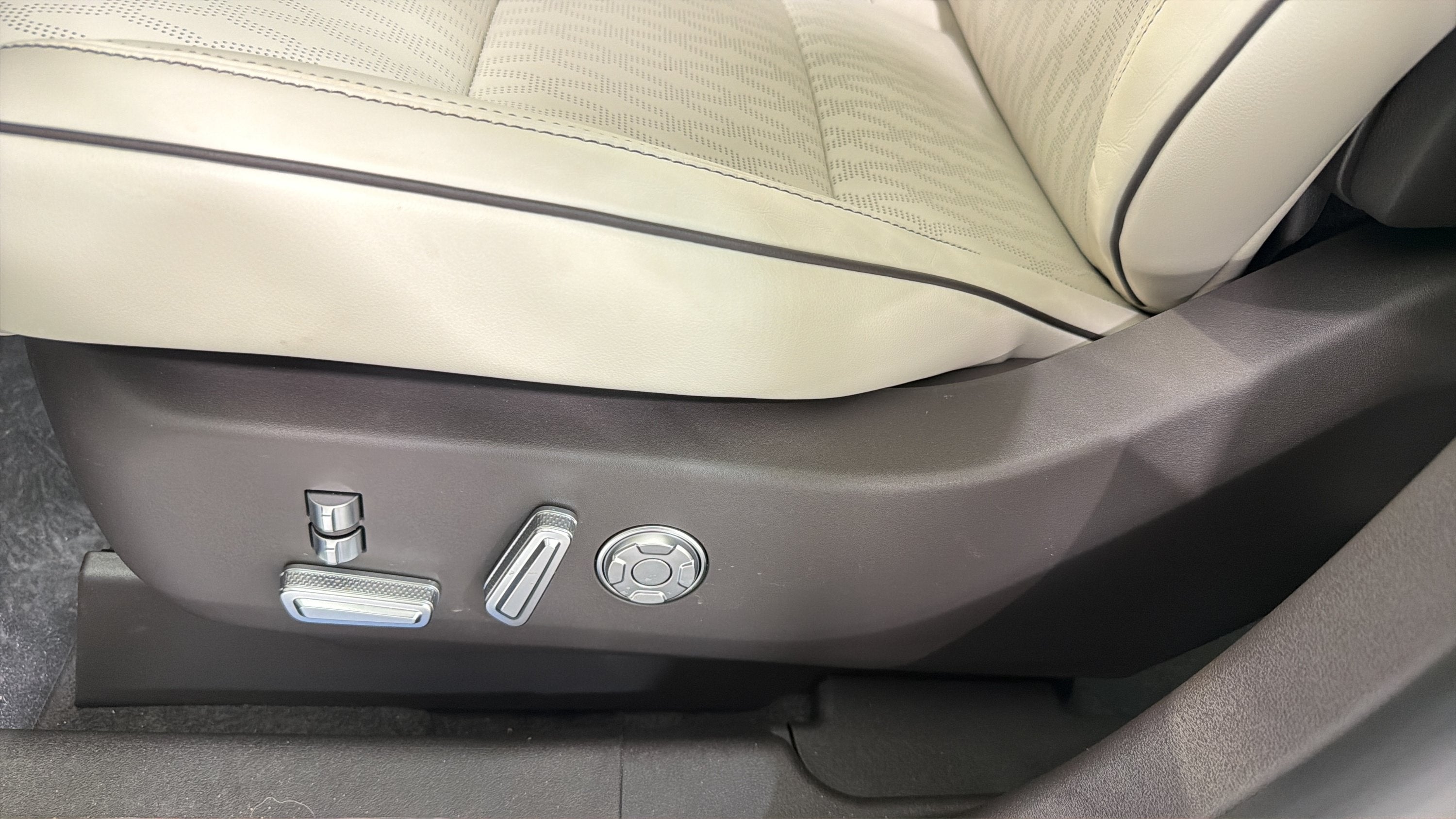 2026 Lincoln Nautilus Black Label Hybrid