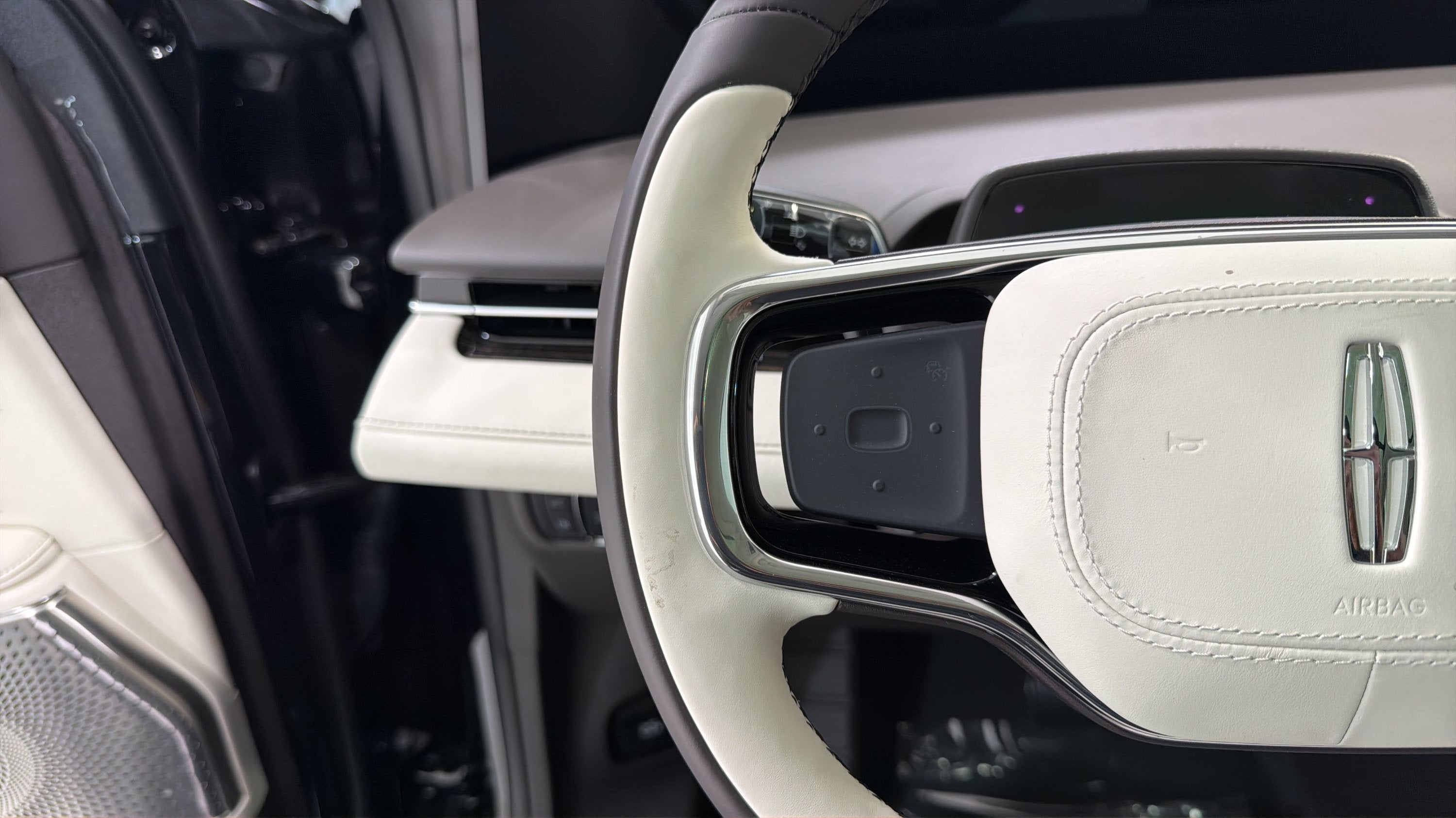 2026 Lincoln Nautilus Black Label Hybrid