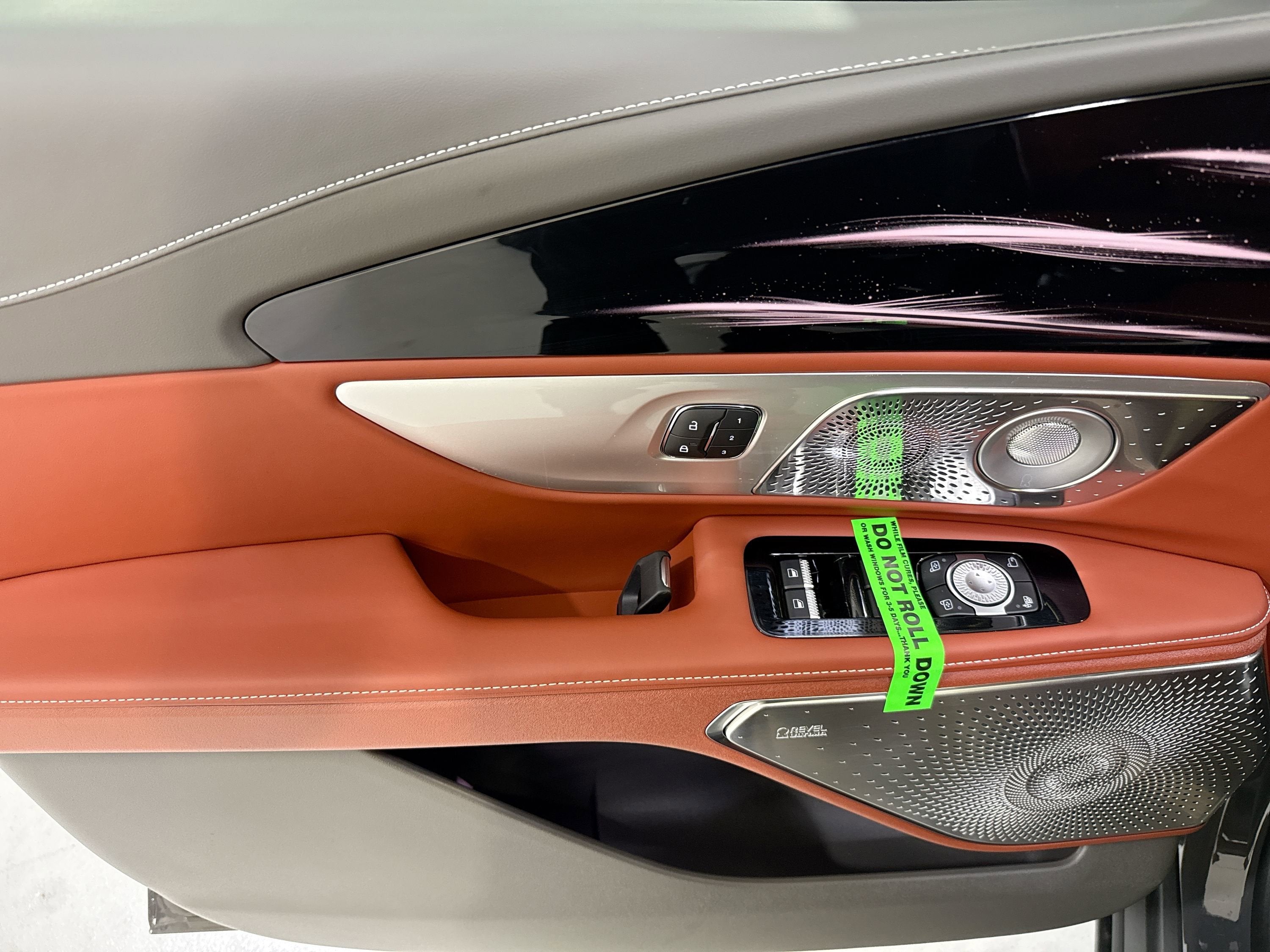 2025 Lincoln Nautilus Black Label Hybrid