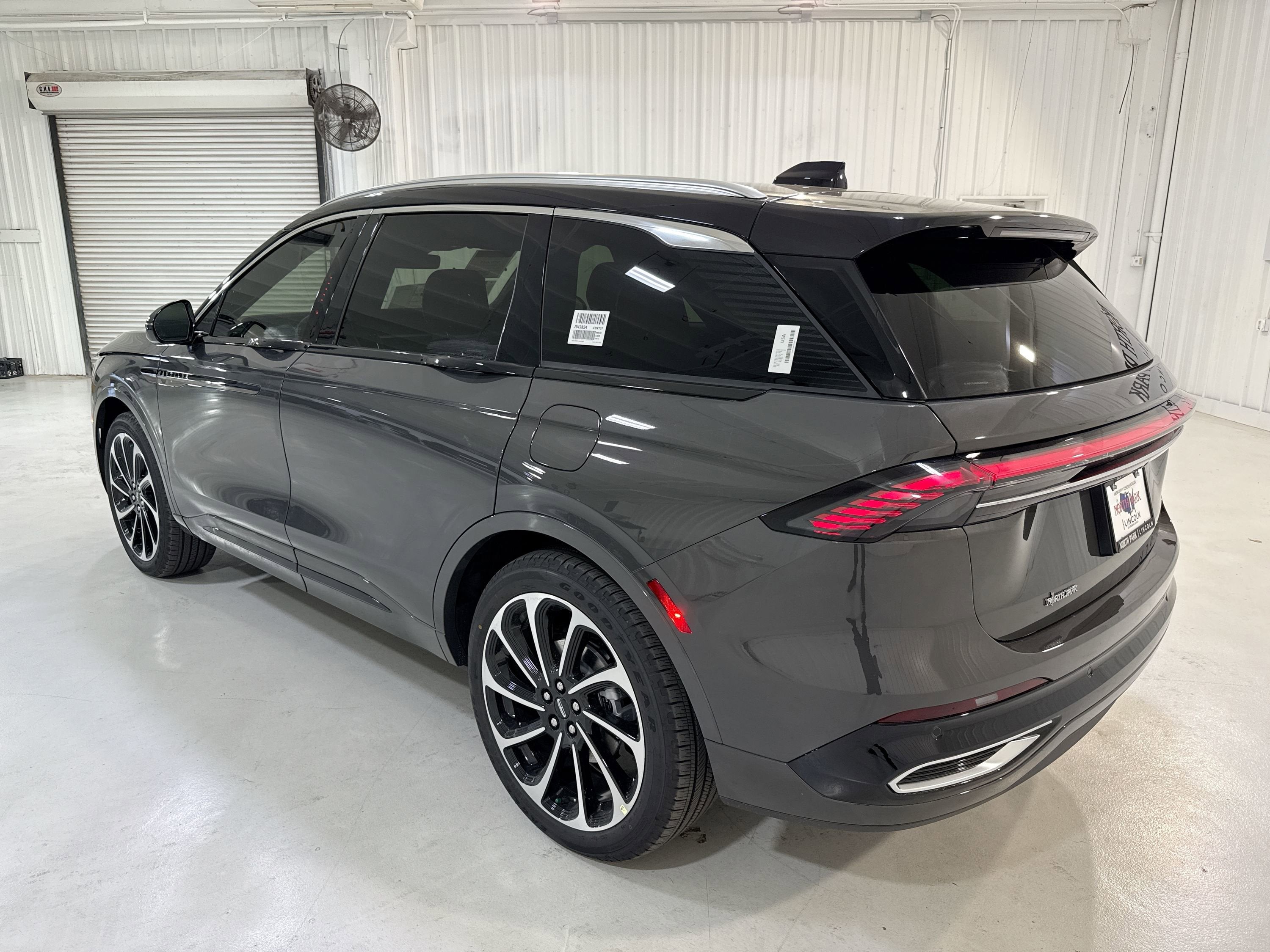 2025 Lincoln Nautilus Black Label Hybrid