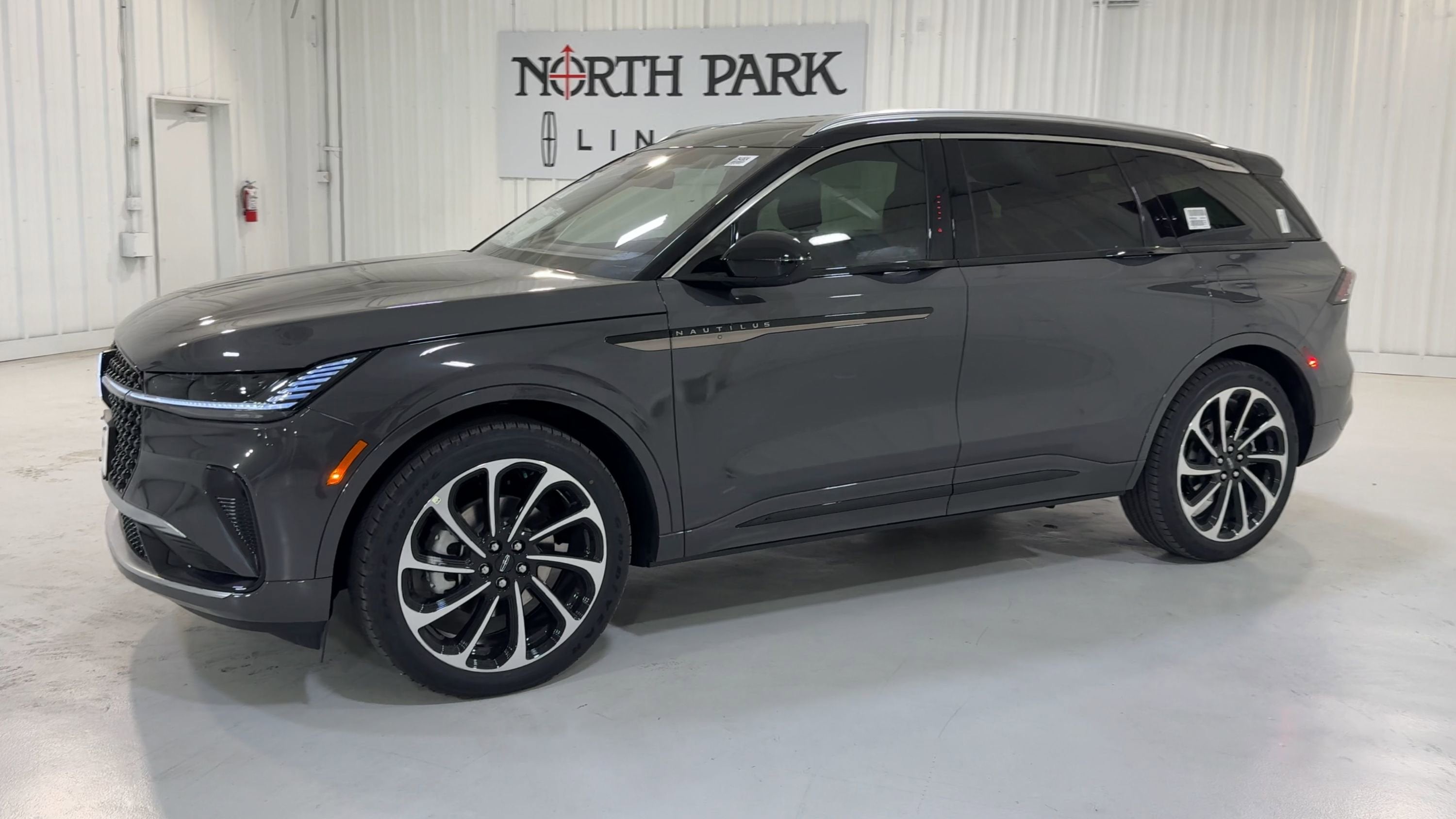2025 Lincoln Nautilus Black Label Hybrid