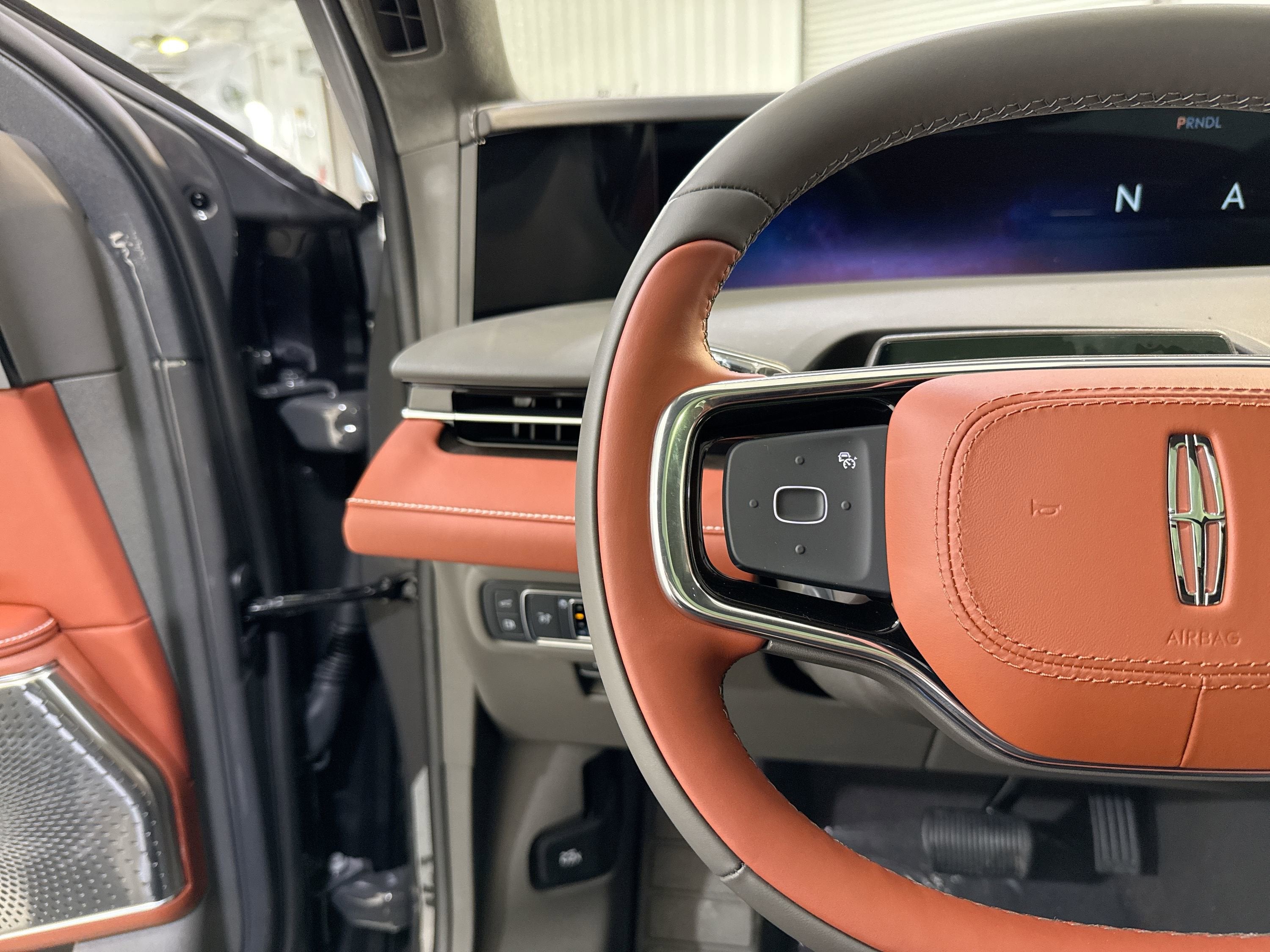 2025 Lincoln Nautilus Black Label Hybrid