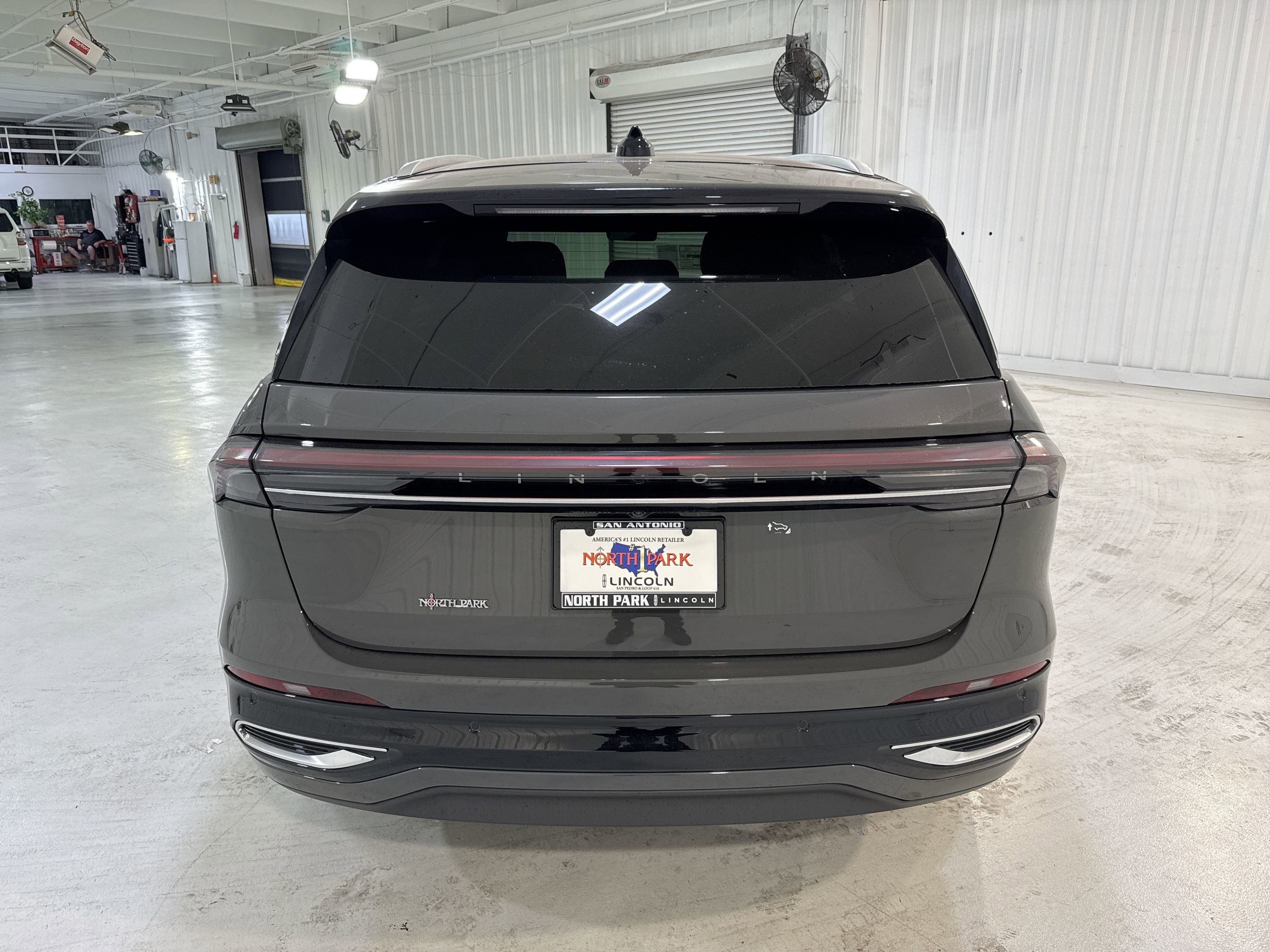 2025 Lincoln Nautilus Black Label Hybrid