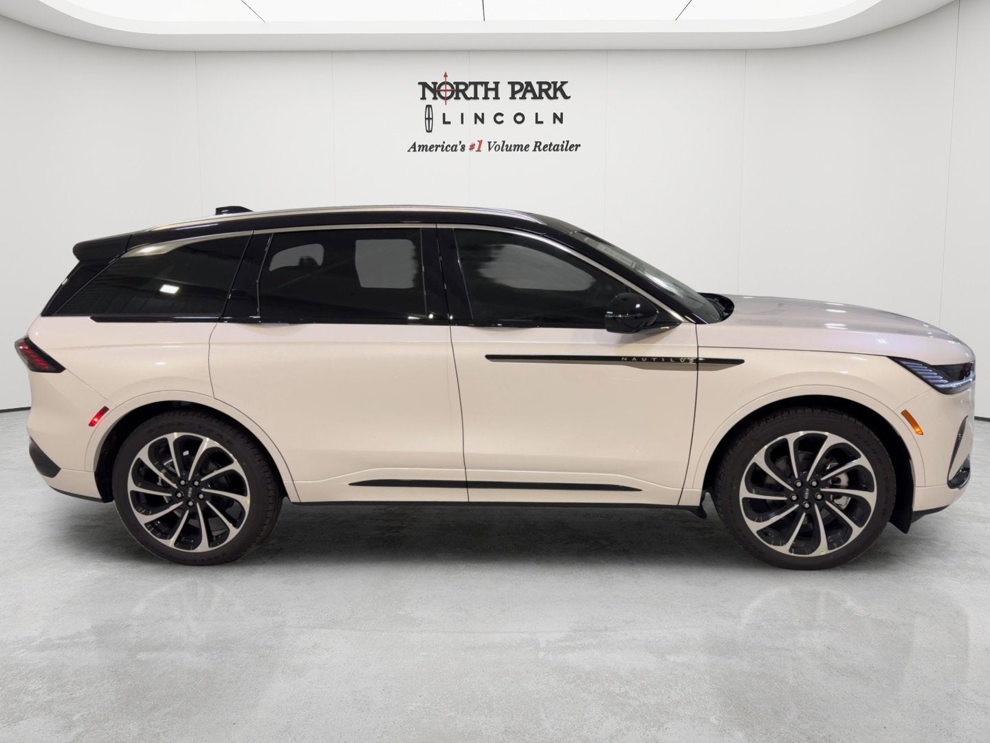2026 Lincoln Nautilus Black Label Hybrid