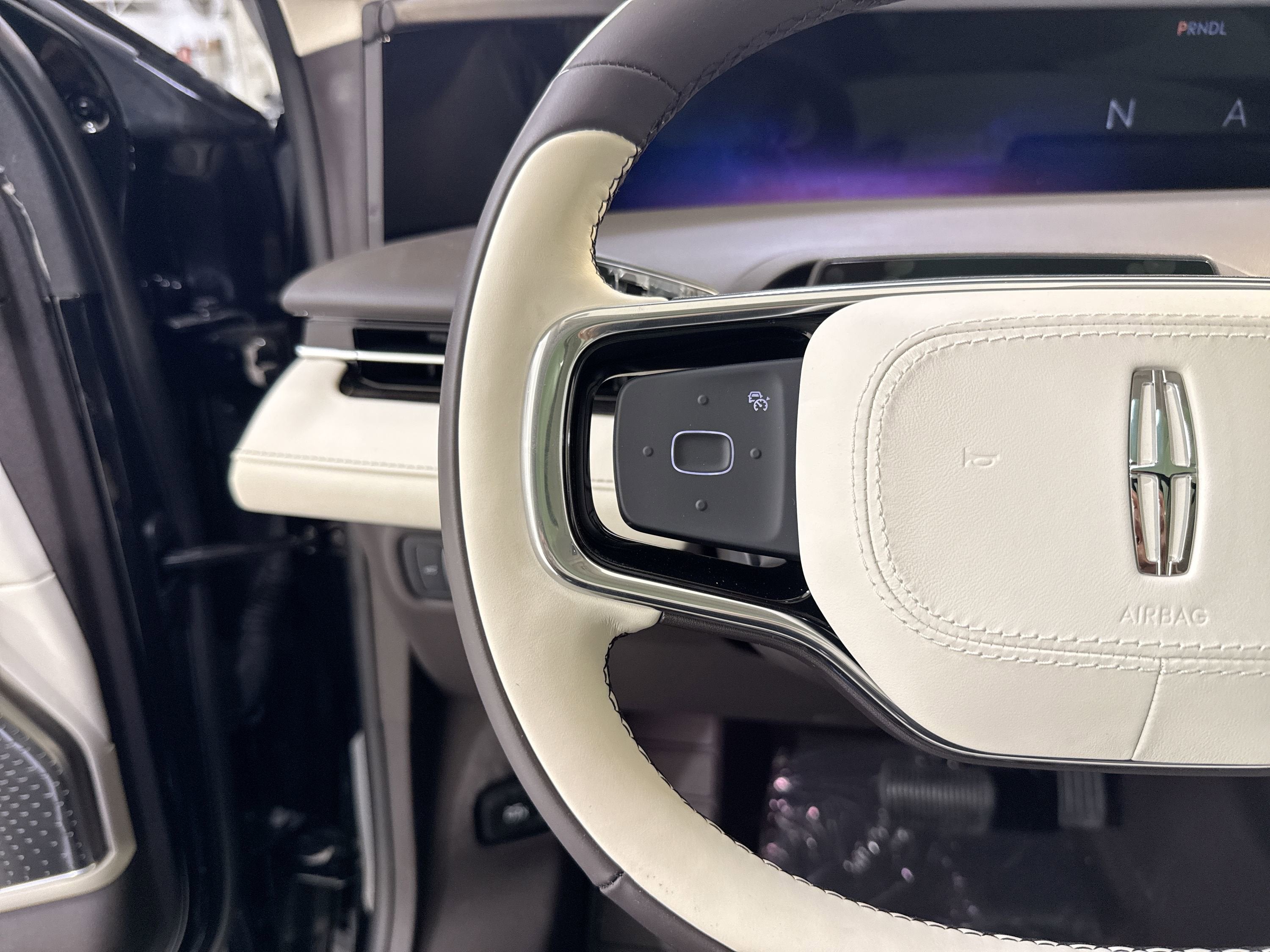 2025 Lincoln Nautilus Black Label