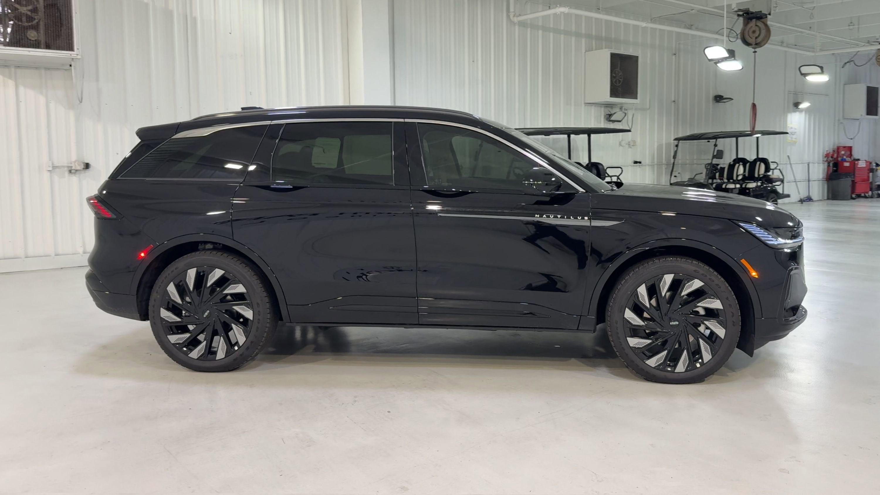 2025 Lincoln Nautilus Black Label