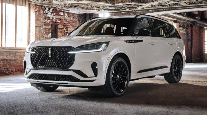 A 2026 Lincoln Aviator® SUV is shown with the available Jet Appearance Package. | North Park Lincoln in San Antonio TX