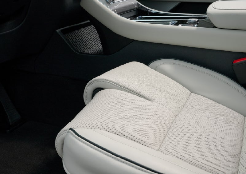 The front passenger Perfect Position seat is shown with the thigh extender adjusted.| North Park Lincoln in San Antonio TX